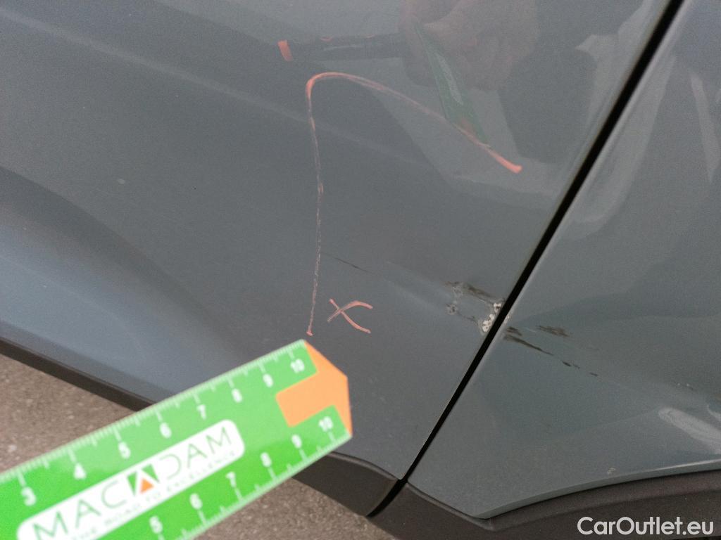  Volvo  XC 40 VOLVO XC40 / 2021 / 5P / todoterreno 2.0 B4 G AWD Plus Dark Auto #6