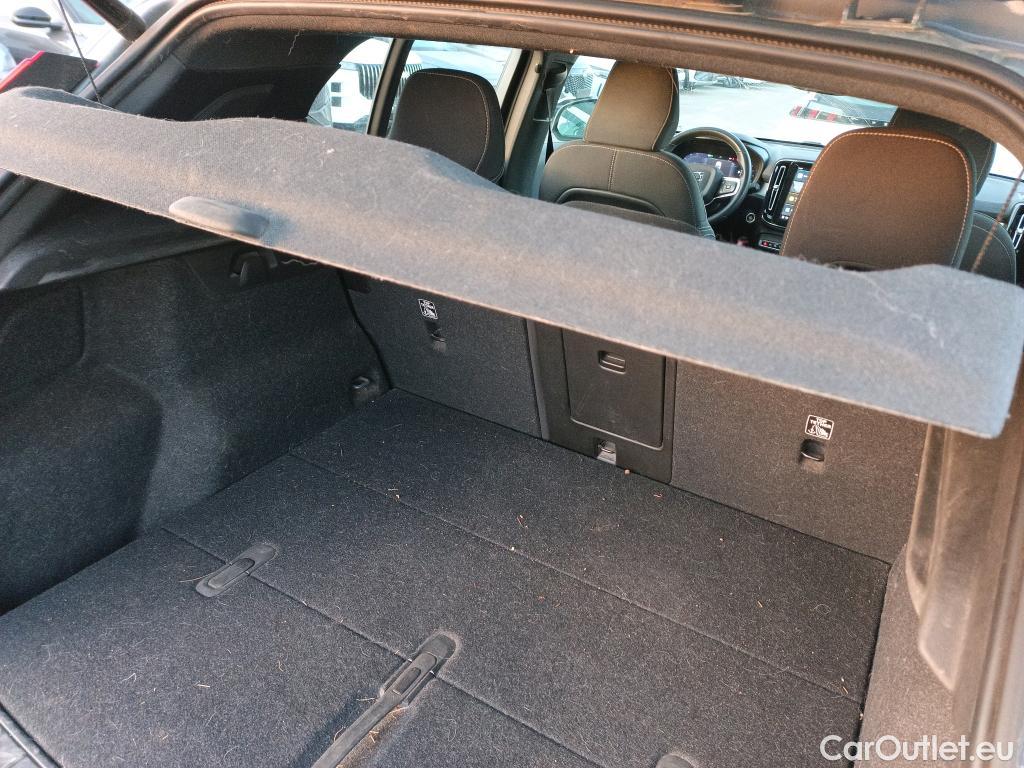  Volvo  XC 40 VOLVO XC40 / 2021 / 5P / todoterreno 2.0 B4 G AWD Plus Dark Auto #17