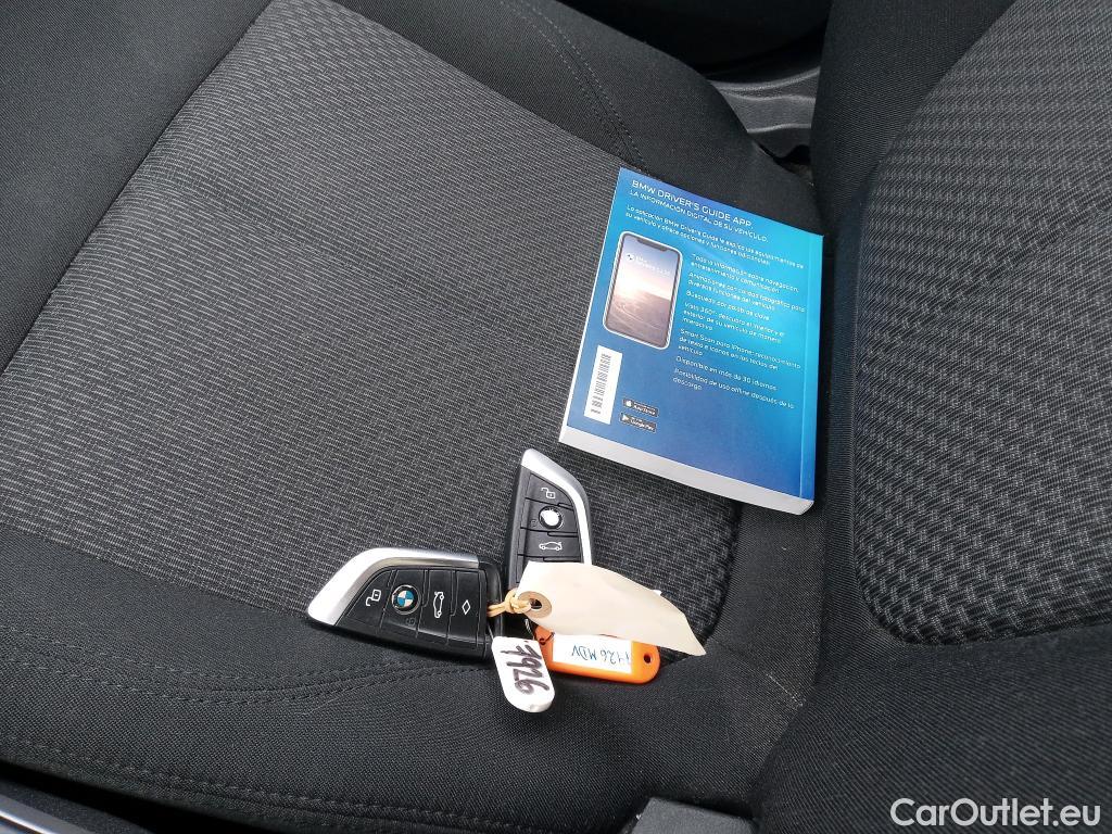  Bmw  Serie 1 BMW  / 2019 / 5P / berlina con portón 116d #19