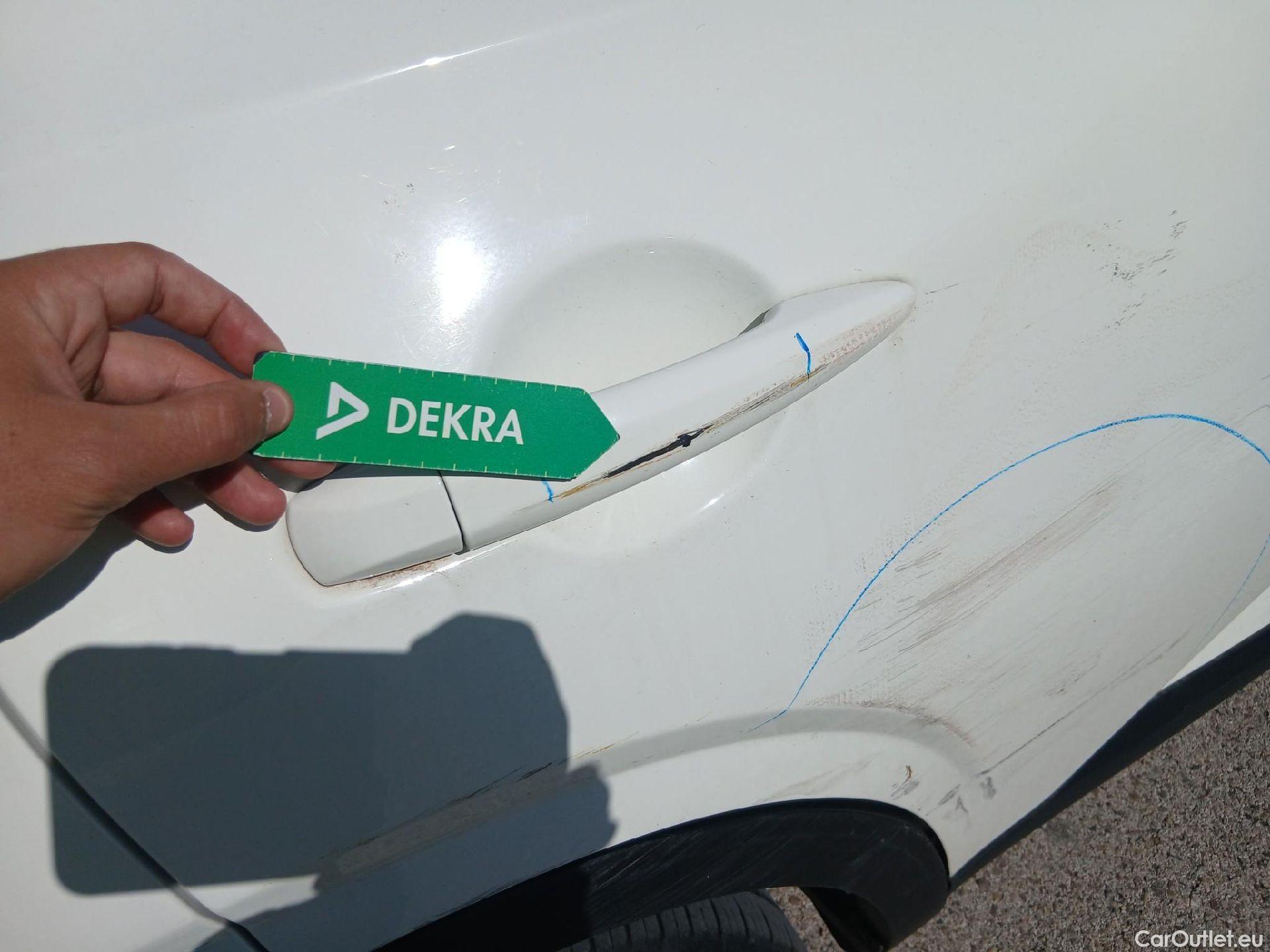  Nissan  Qashqai NISSAN  / 2021 / 5P / todoterreno DIG-T 103kW (140CV) mHEV 4x2 Acenta #39