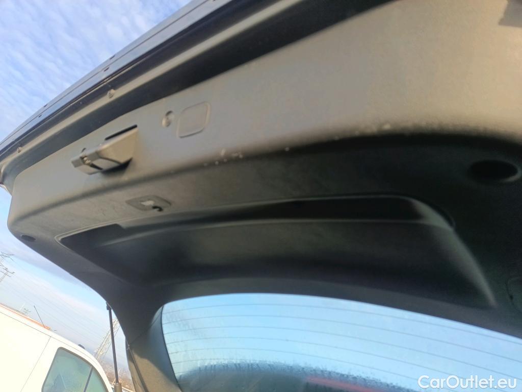  KIA  Sportage KIA  / 2018 / 5P / todoterreno 1.6 MHEV Business 85kW (115CV) 4x2 #9