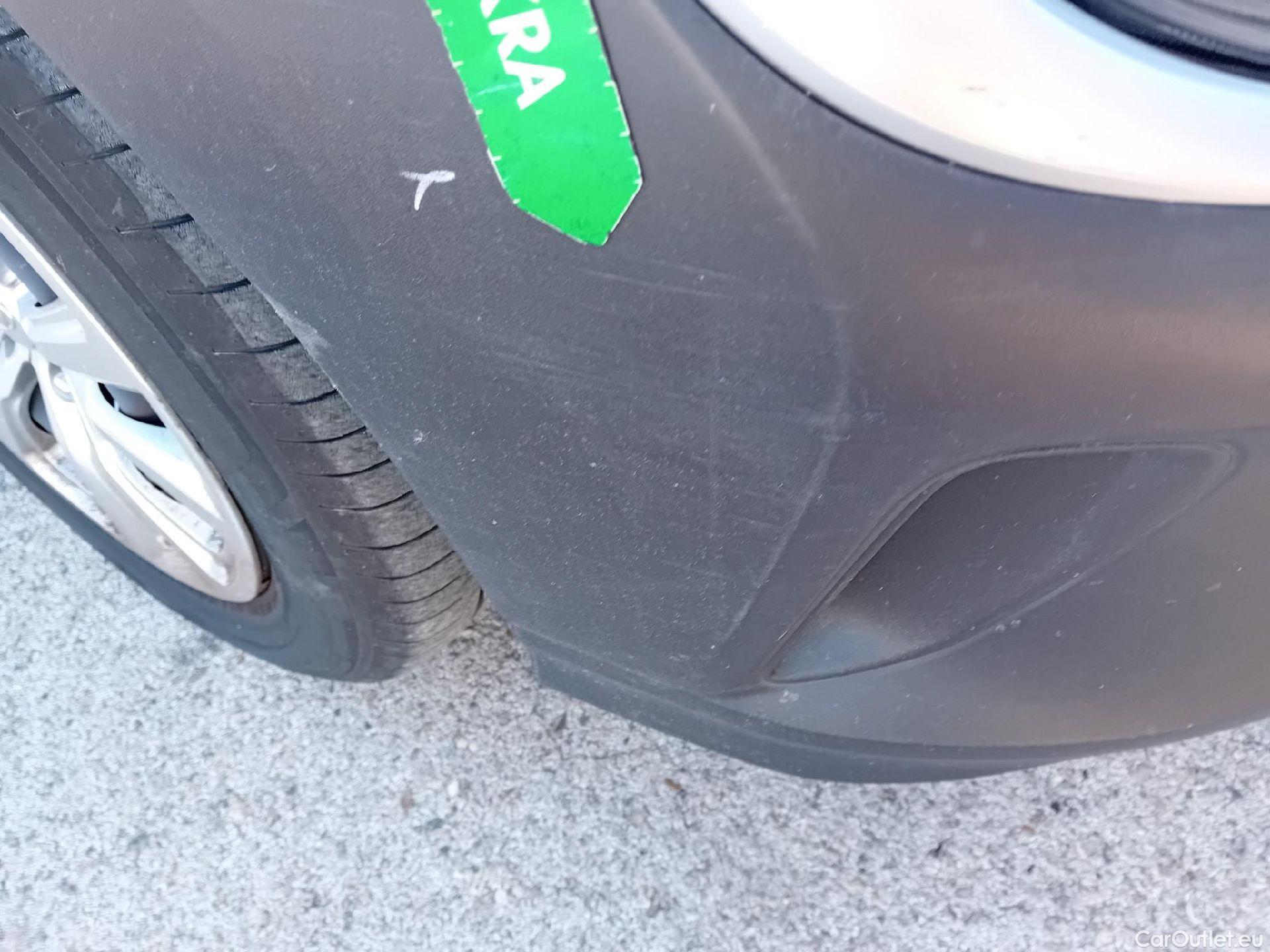  Hyundai  Konna HYUNDAI Kona / 2020 / 5P / todoterreno 1.0 TGDI Klass 4X2 #9