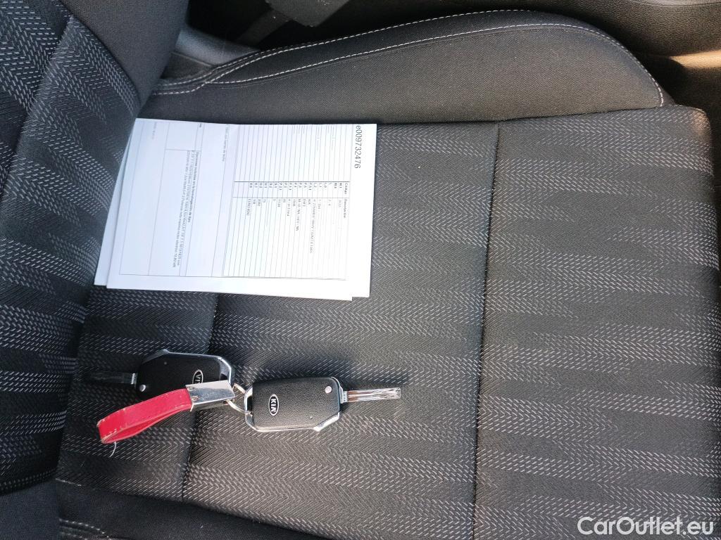  KIA  Sportage KIA  / 2018 / 5P / todoterreno 1.6 MHEV Business 85kW (115CV) 4x2 #12