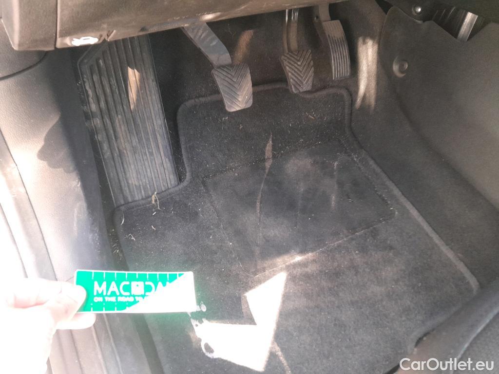  Hyundai  i20 HYUNDAI  / 2020 / 5P / berlina con portón 1.0 TGDI 74kW (100CV) 48V Essence #43