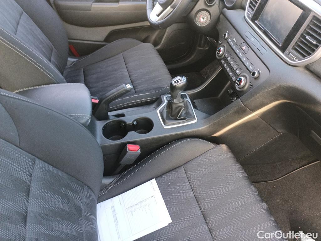  KIA  Sportage KIA  / 2018 / 5P / todoterreno 1.6 MHEV Business 85kW (115CV) 4x2 #24