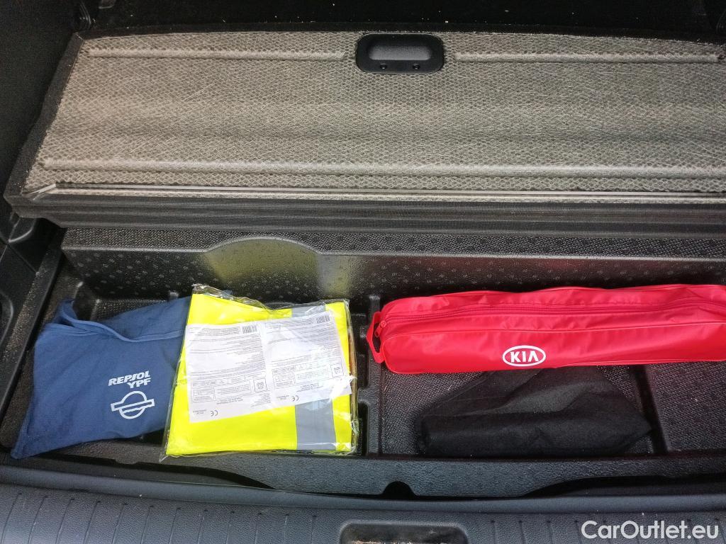  KIA  Sportage KIA  / 2018 / 5P / todoterreno 1.6 MHEV Business 85kW (115CV) 4x2 #8