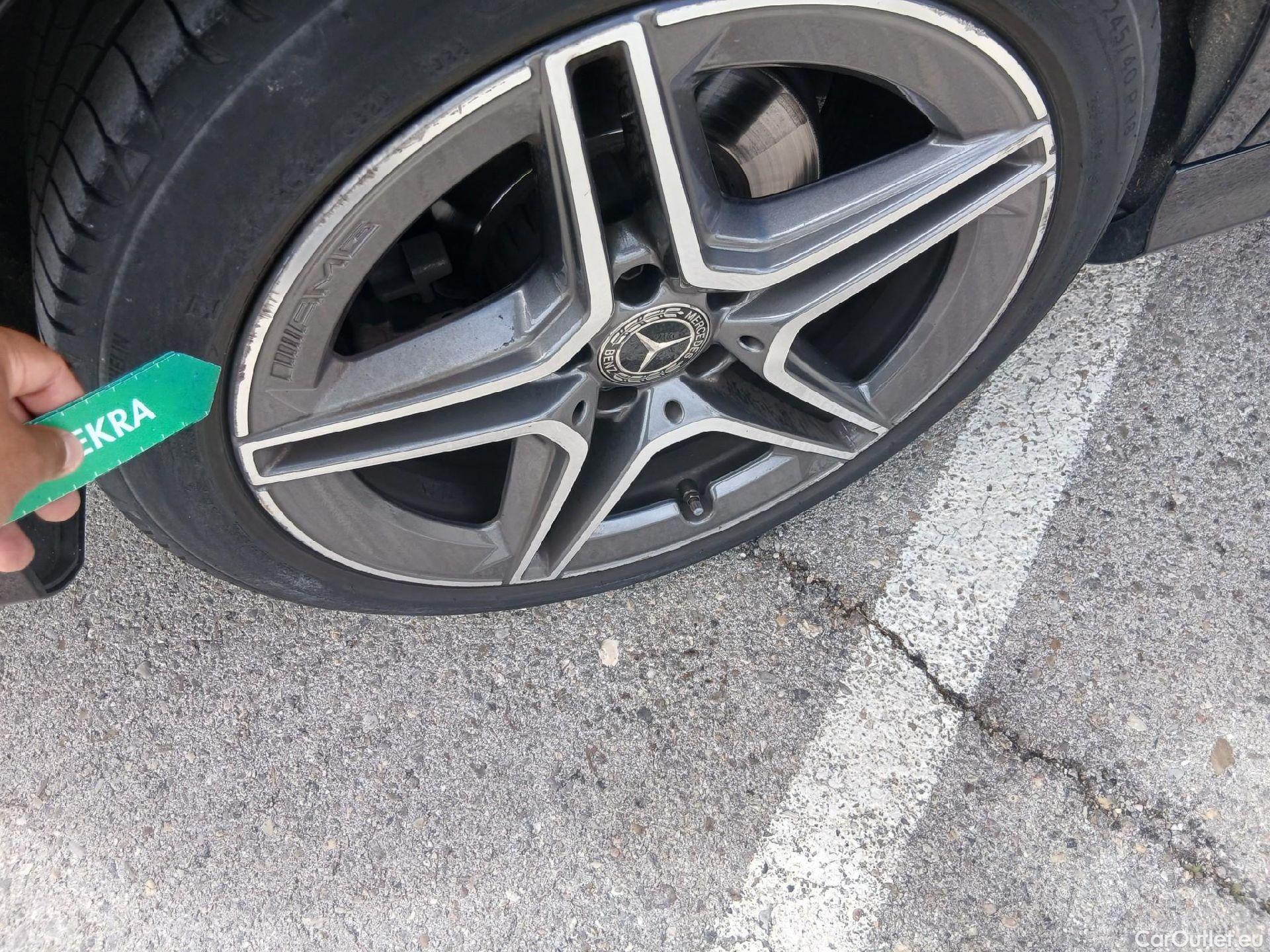  Mercedes  C-Klasse MERCEDES-BENZ Clase C / 2018 / 4P / sedán C 220 d #22