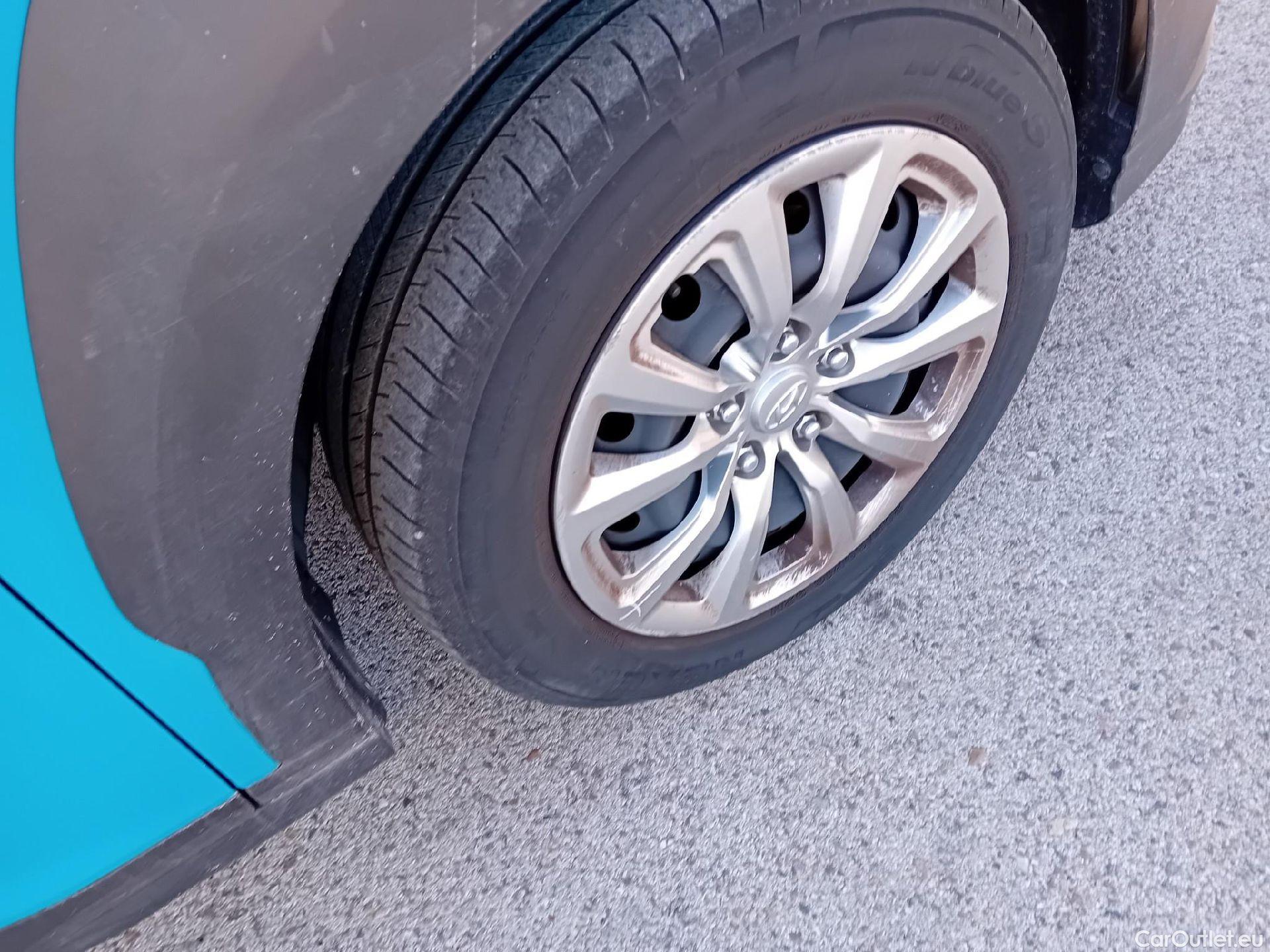  Hyundai  Konna HYUNDAI Kona / 2020 / 5P / todoterreno 1.0 TGDI Klass 4X2 #36