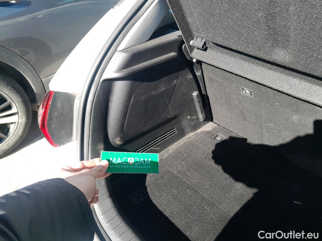  Hyundai  i20 HYUNDAI  / 2020 / 5P / berlina con portón 1.0 TGDI 74kW (100CV) 48V Essence #23