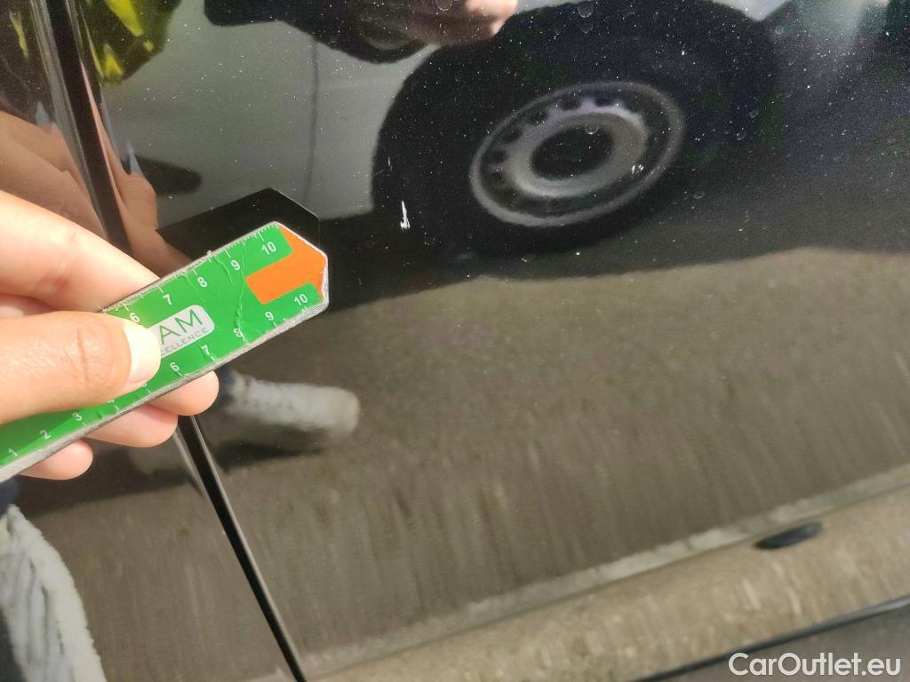  Mercedes  A-Klasse MERCEDES-BENZ Clase A / 2018 / 5P / berlina con portón A 180 d (AC) #4