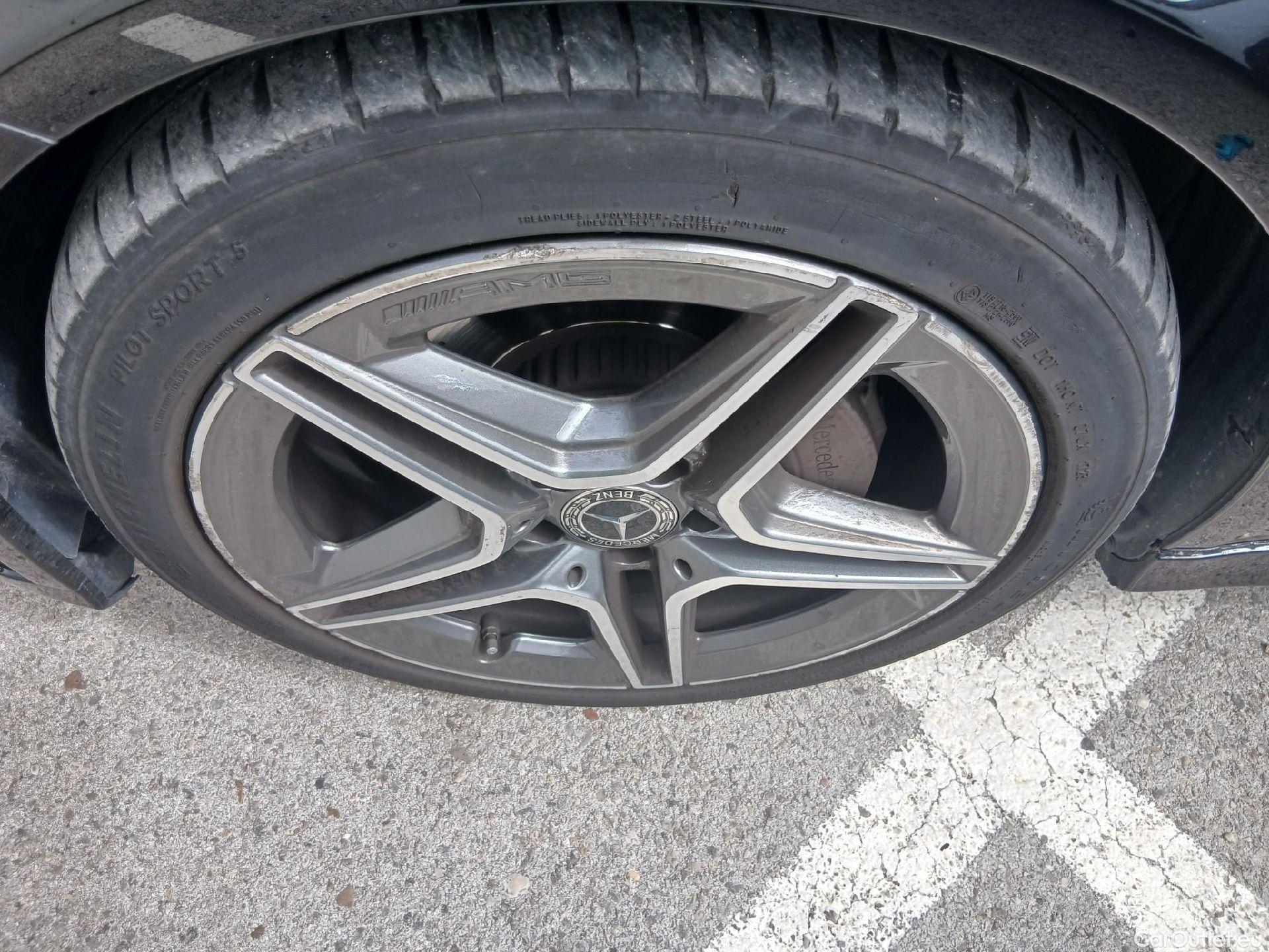  Mercedes  C-Klasse MERCEDES-BENZ Clase C / 2018 / 4P / sedán C 220 d #13