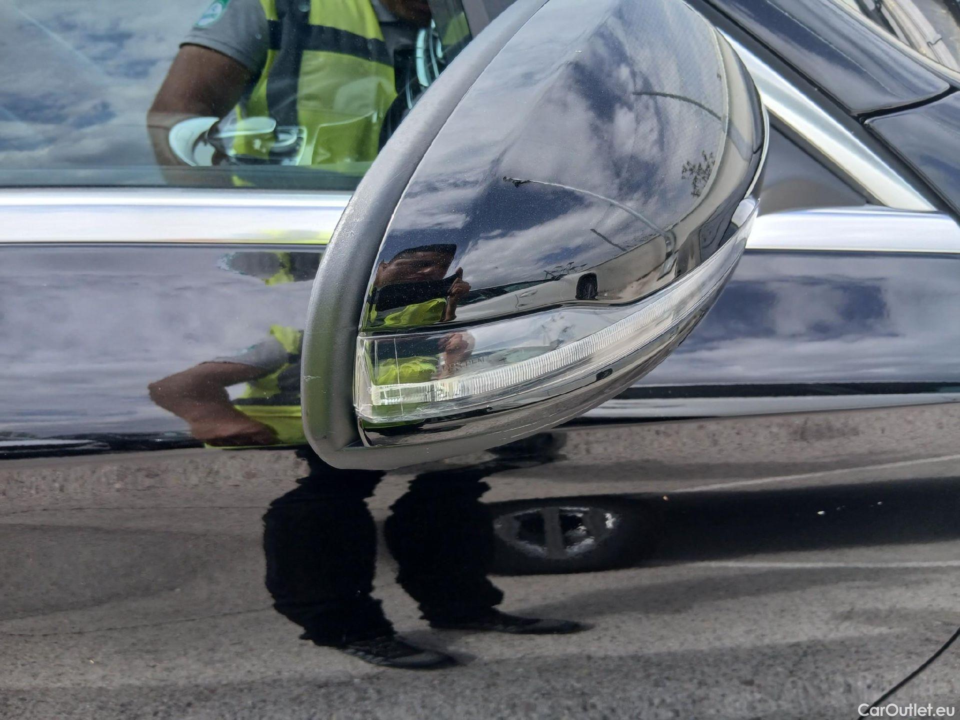  Mercedes  C-Klasse MERCEDES-BENZ Clase C / 2018 / 4P / sedán C 220 d #27