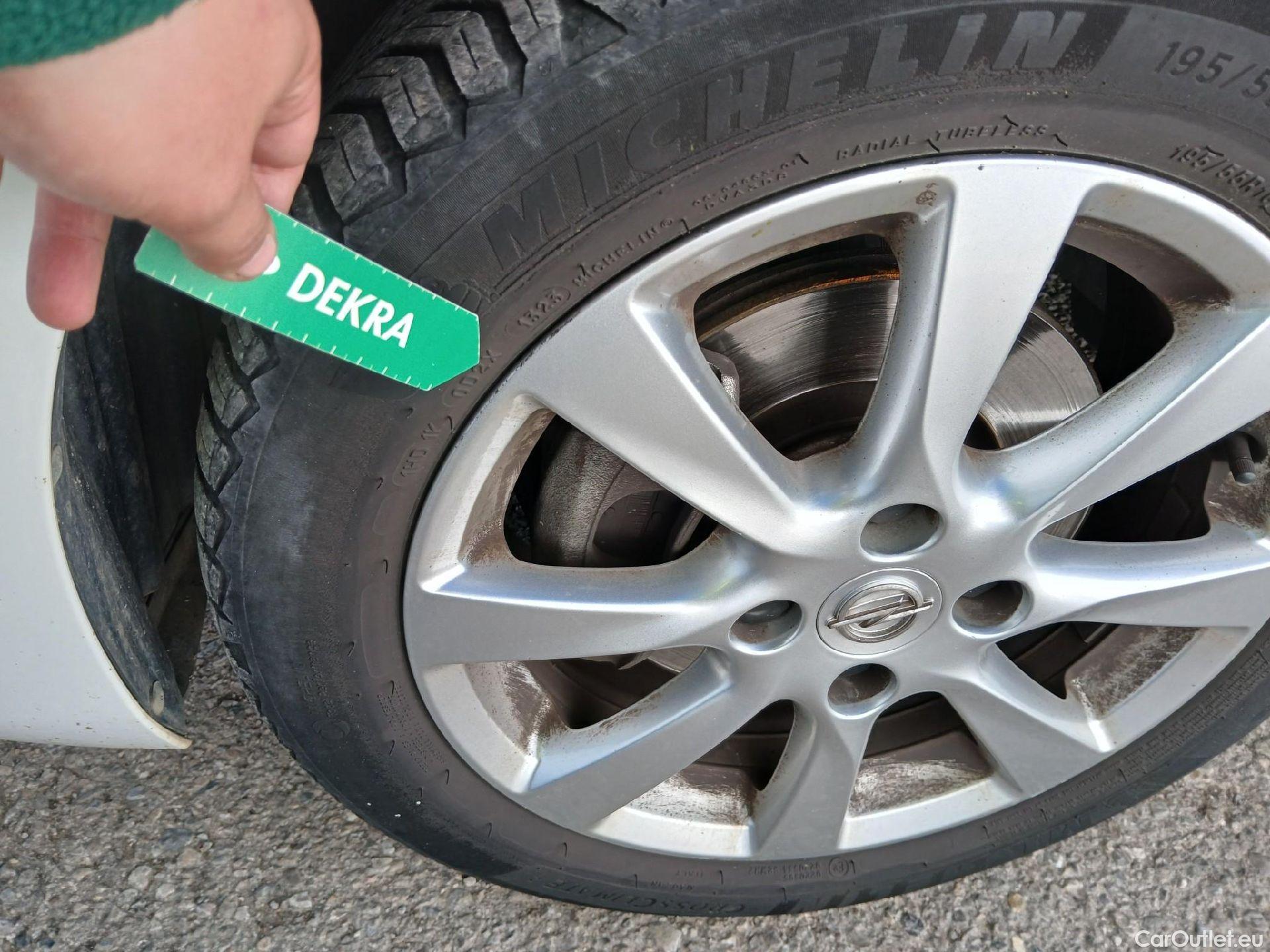  Opel  Corsa OPEL  / 2019 / 5P / berlina con portón 1.2T XHL 74kW (100CV) Edition (AC) #9