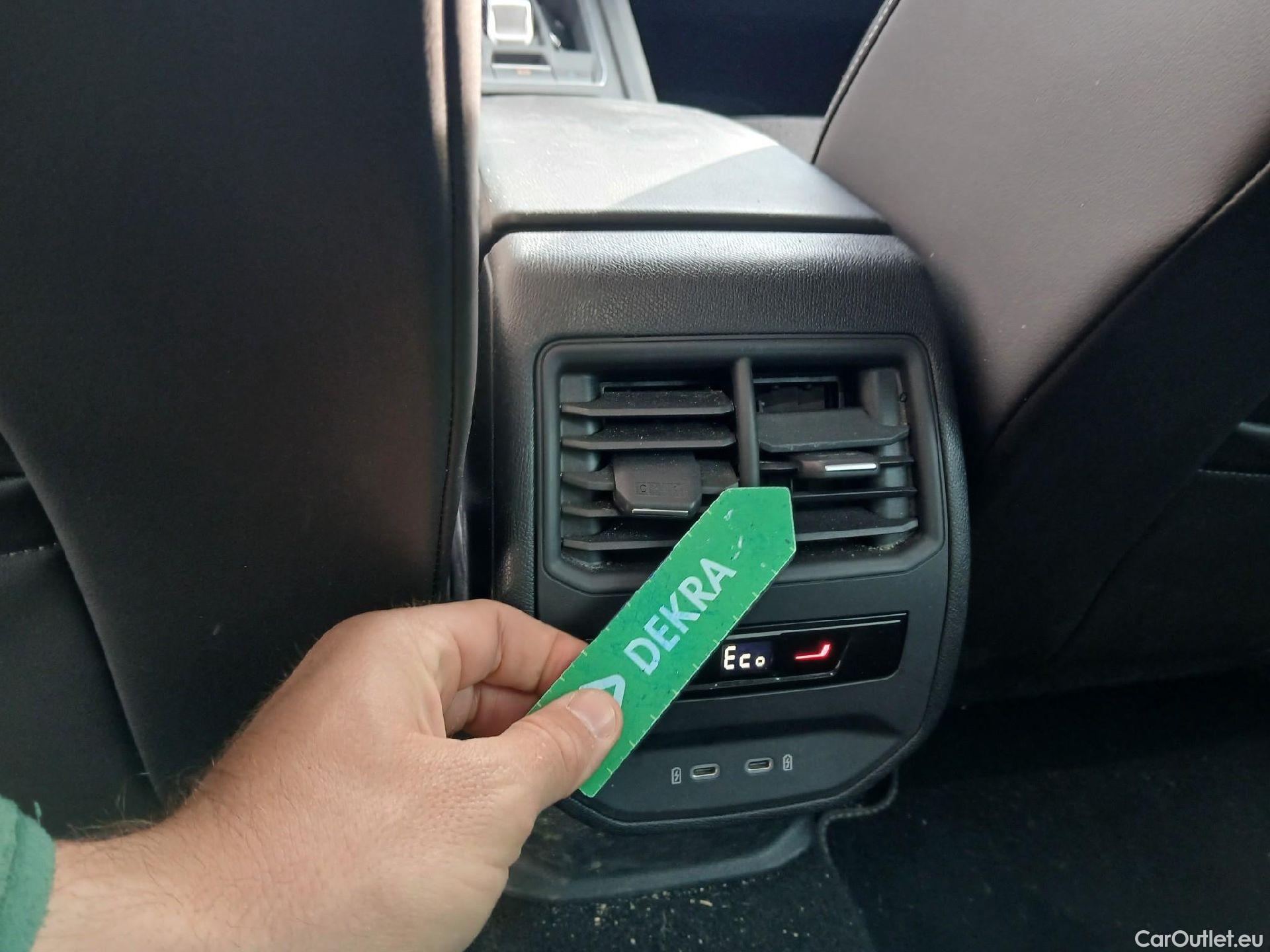  Seat  Leon SEAT Nuevo León / 2020 / 5P / familiar SP 1.4 e-Hybrid DSG S&S Xcellence Go L #33