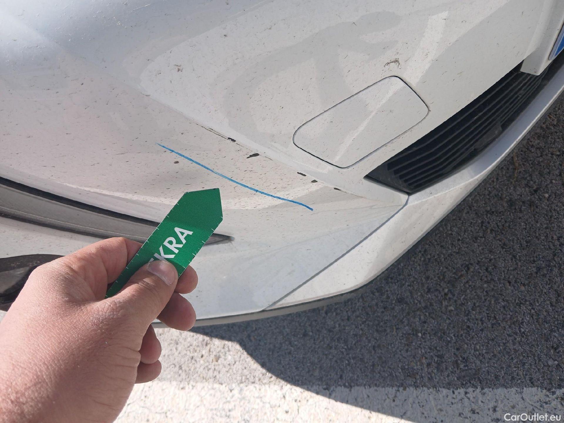  Peugeot  2008 PEUGEOT  / 2019 / 5P / todoterreno Allure BlueHDI 100 S&S BVM6 (AC) #15