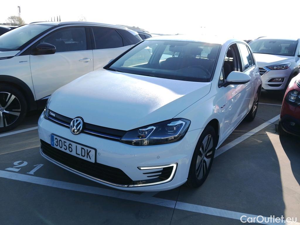  Volkswagen  Golf  VOLKSWAGEN / 2016 / 5P / berlina con portón e-ePower 110 kW (136CV) #5