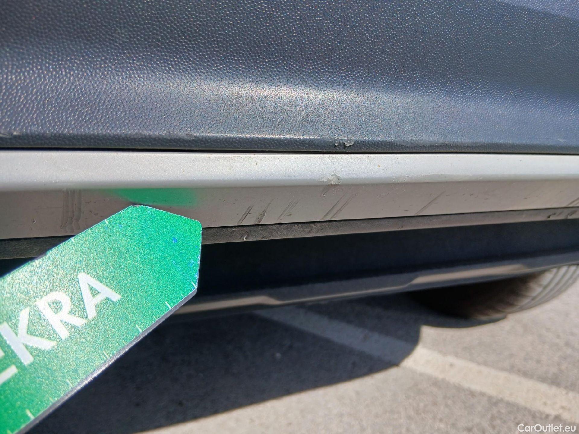  Volkswagen  T-ROC  Advance 2.0 TDI 115CV MT6 E6d #36