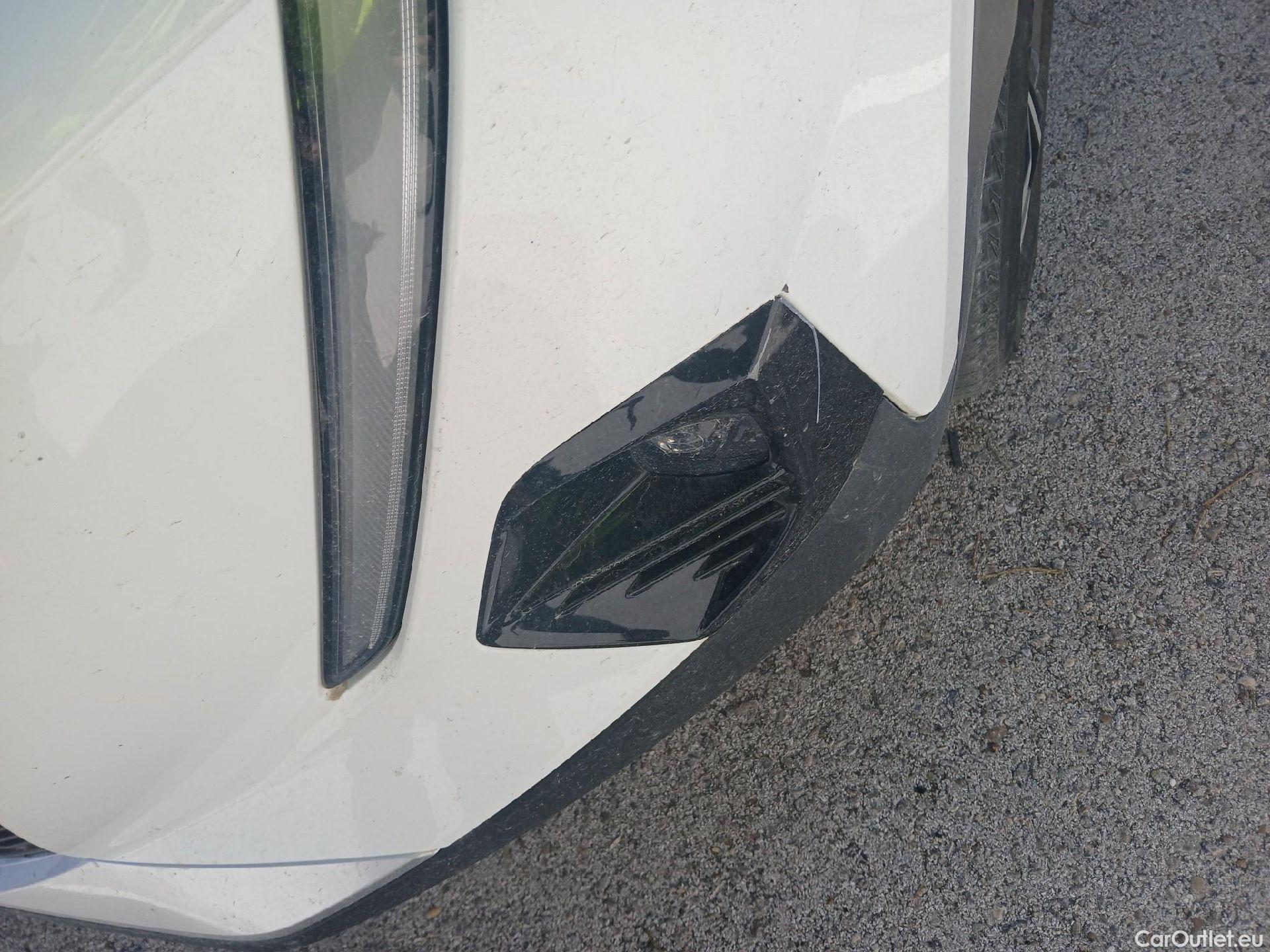  Peugeot  2008 PEUGEOT  / 2019 / 5P / todoterreno Allure BlueHDI 100 S&S BVM6 (AC) #19