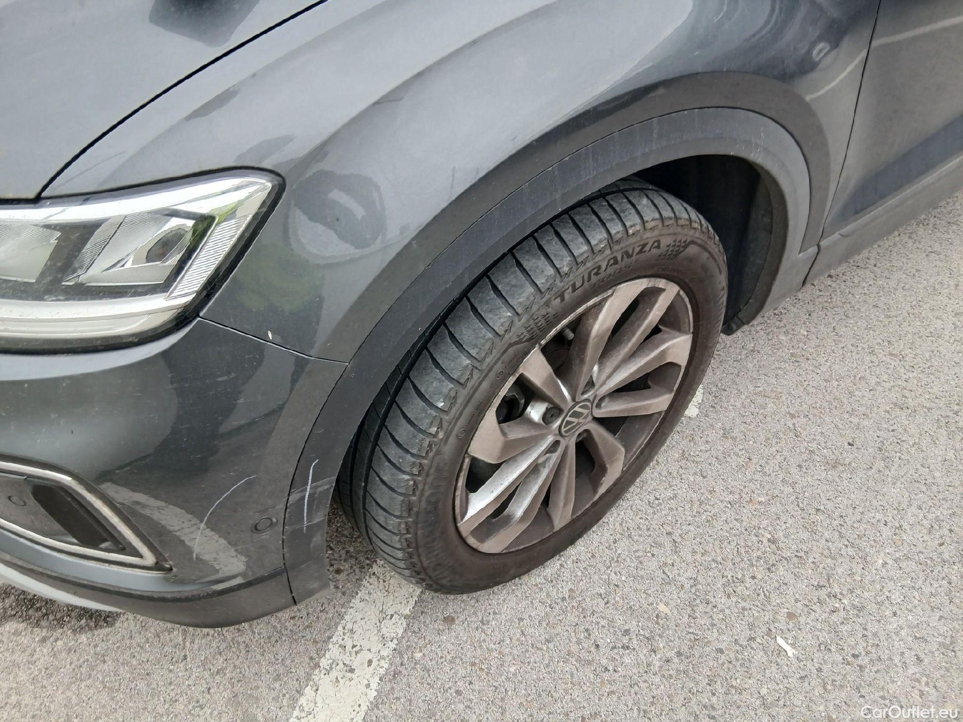  Volkswagen  T-ROC  Life 1.0 TSI 110CV MT6 E6d #12