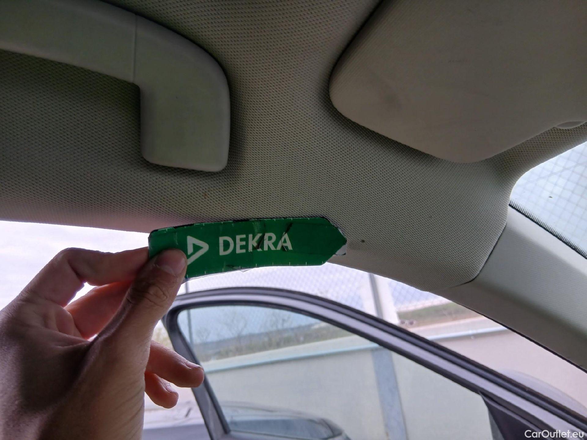  Volkswagen  T-ROC  Life 1.0 TSI 110CV MT6 E6d #19