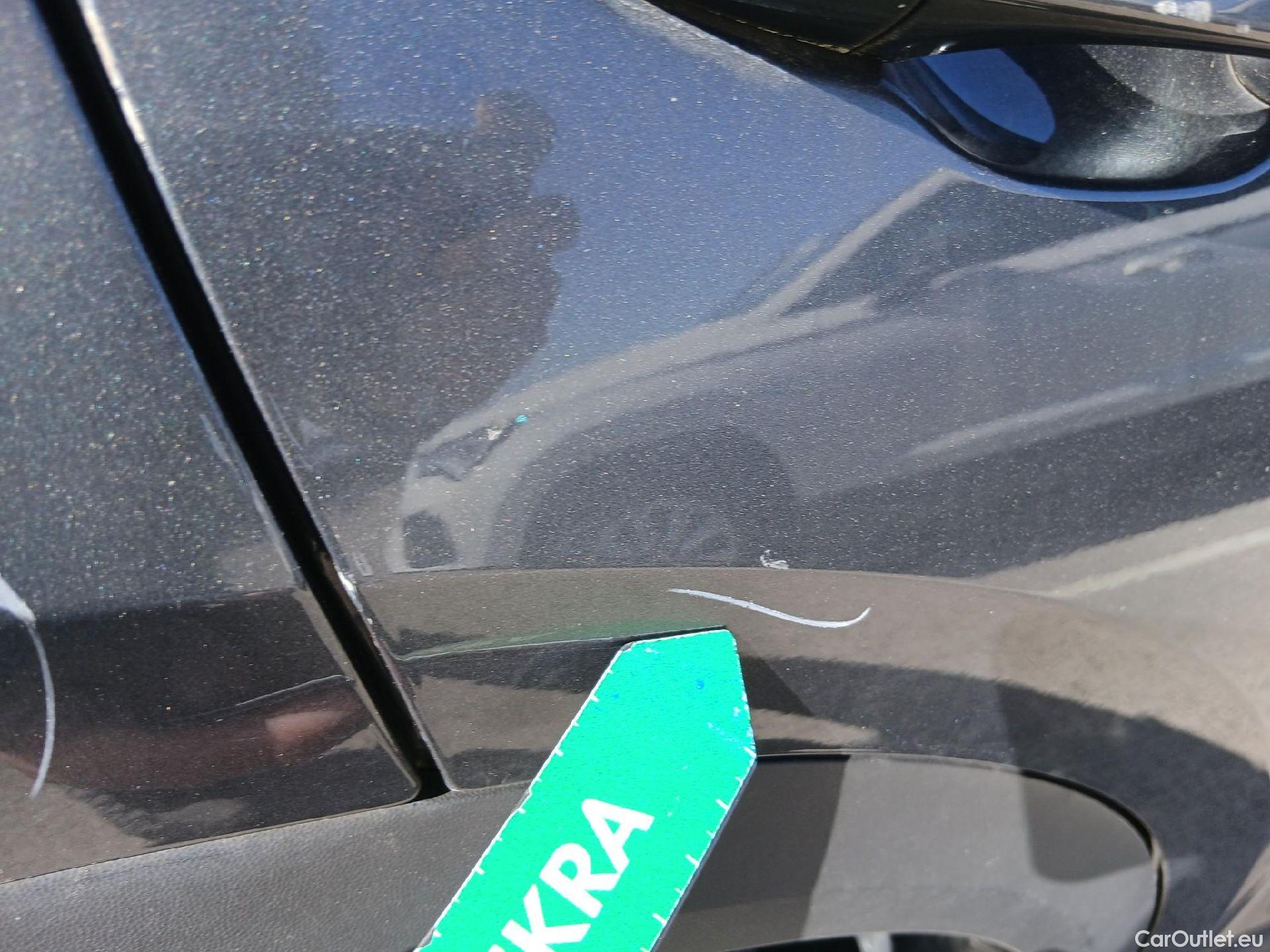  Volkswagen  T-ROC  Advance 2.0 TDI 115CV MT6 E6d #52