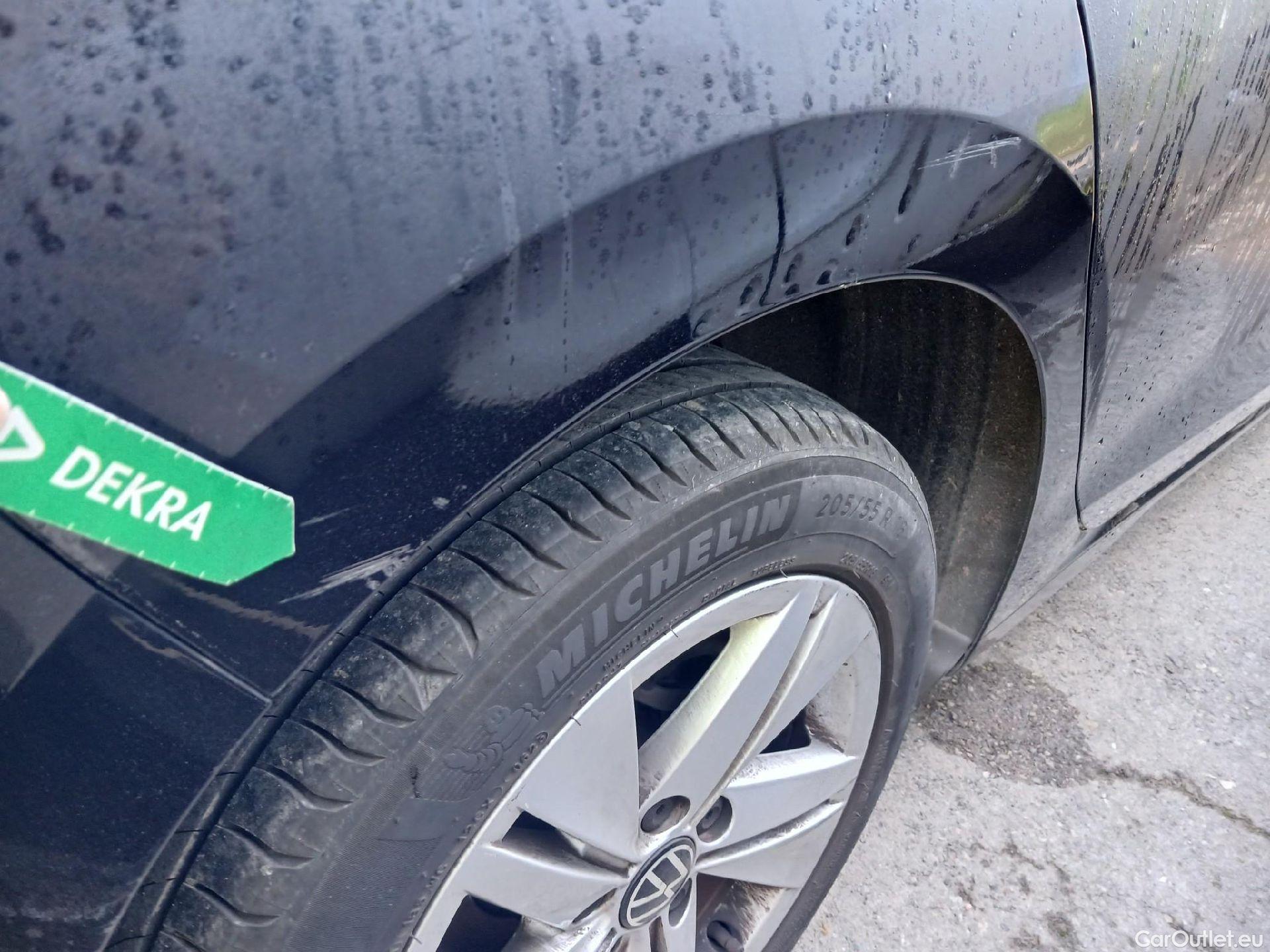  Volkswagen  Golf  VOLKSWAGEN / 2020 / 5P / berlina con portón Life 2.0 TDI 85kW (115CV) #14