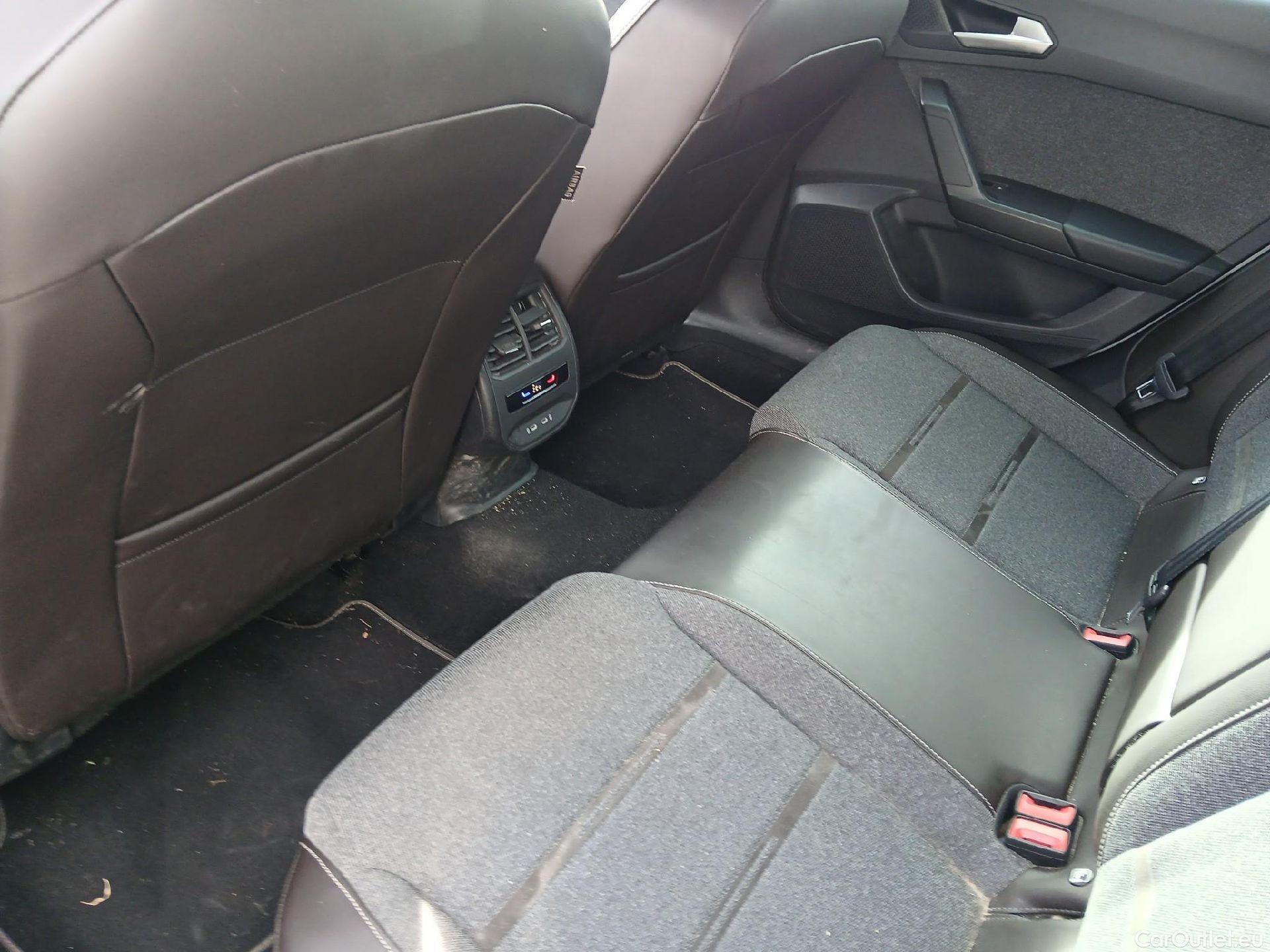  Seat  Leon SEAT Nuevo León / 2020 / 5P / familiar SP 1.4 e-Hybrid DSG S&S Xcellence Go L #4