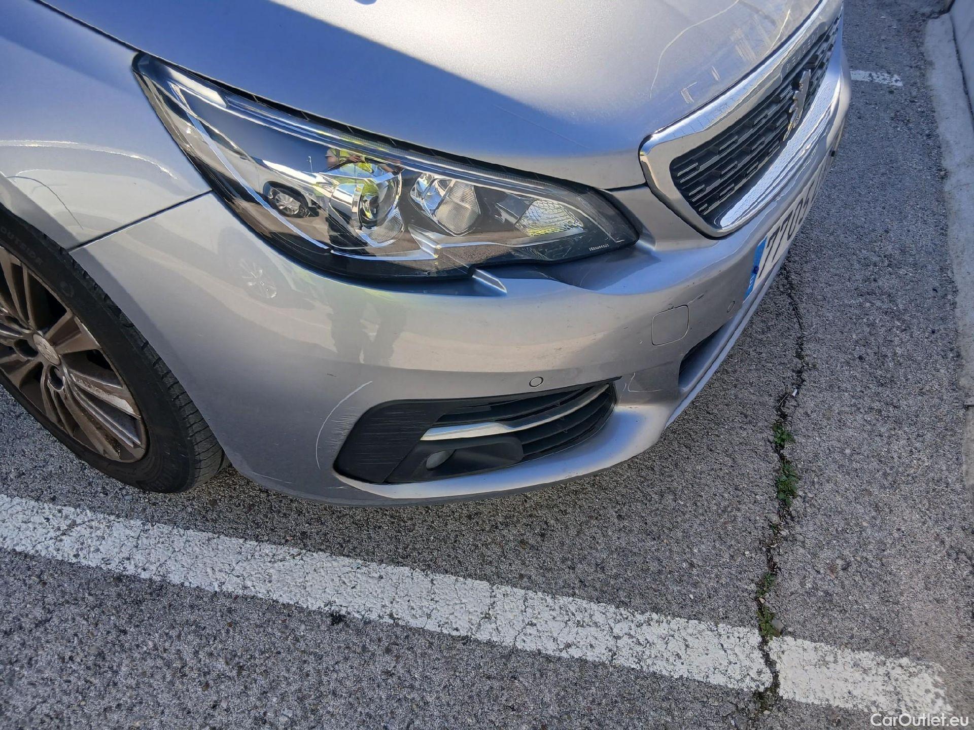  Peugeot  308 PEUGEOT  / 2017 / 5P / familiar SW Allure Pack PureTech 130 S&S #7