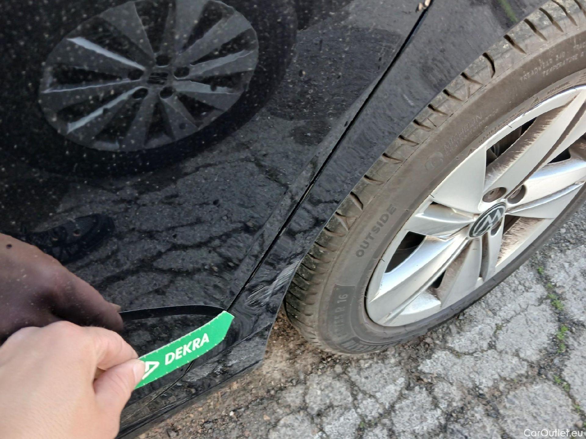  Volkswagen  Golf  VOLKSWAGEN / 2020 / 5P / berlina con portón Life 2.0 TDI 85kW (115CV) #9