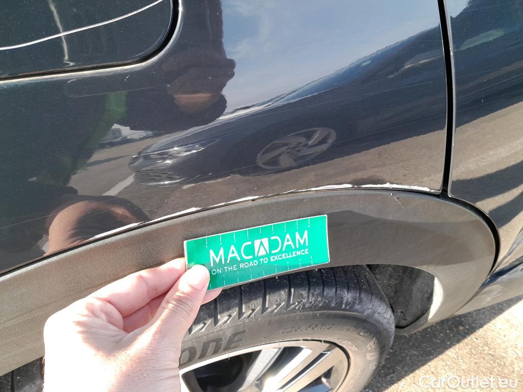  Peugeot  3008 PEUGEOT  / 2016 / 5P / todoterreno 1.5 BlueHDi 96kW S&S GT Line EAT8 #12