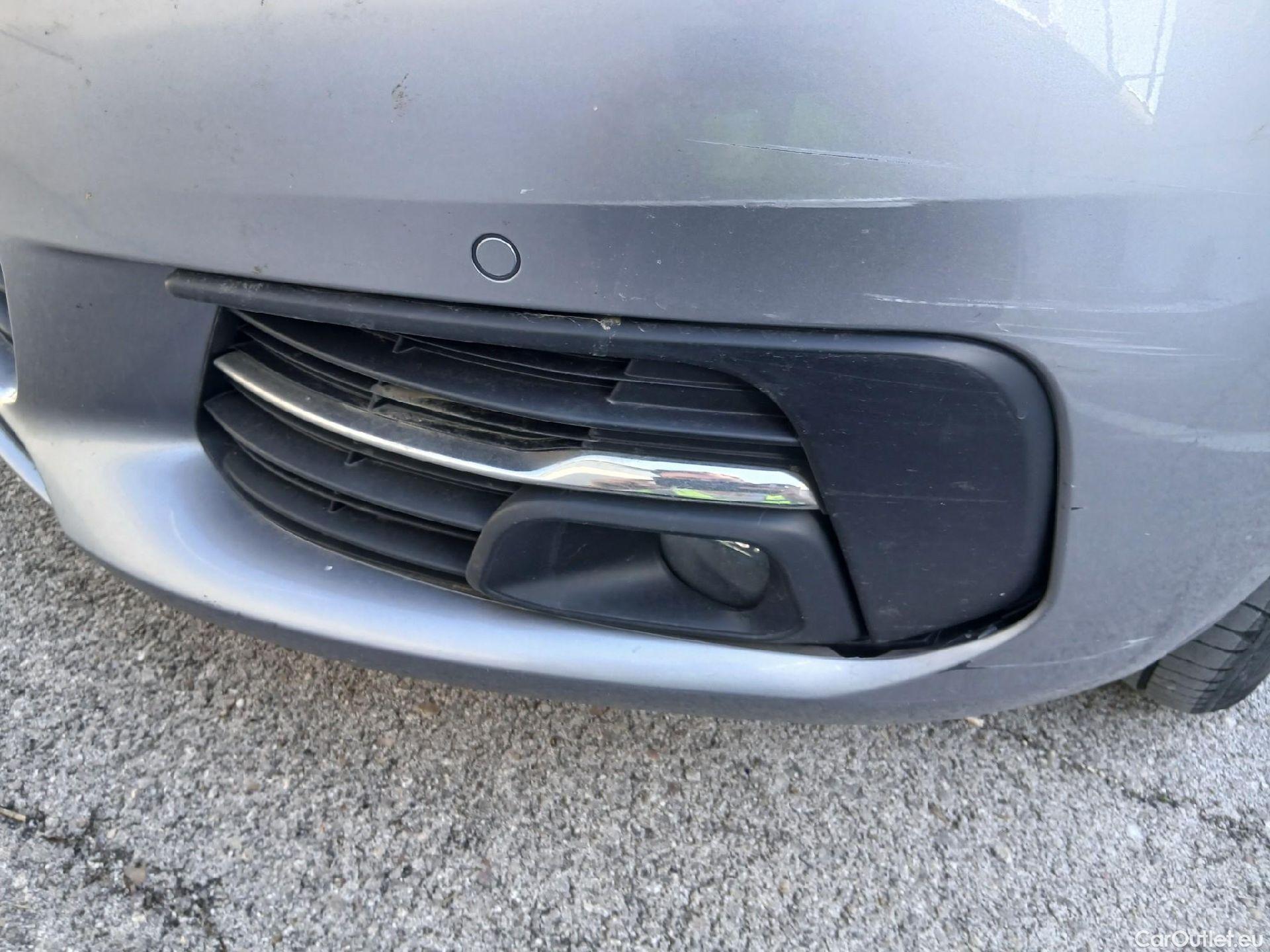  Peugeot  308 PEUGEOT  / 2017 / 5P / familiar SW Allure Pack PureTech 130 S&S #12