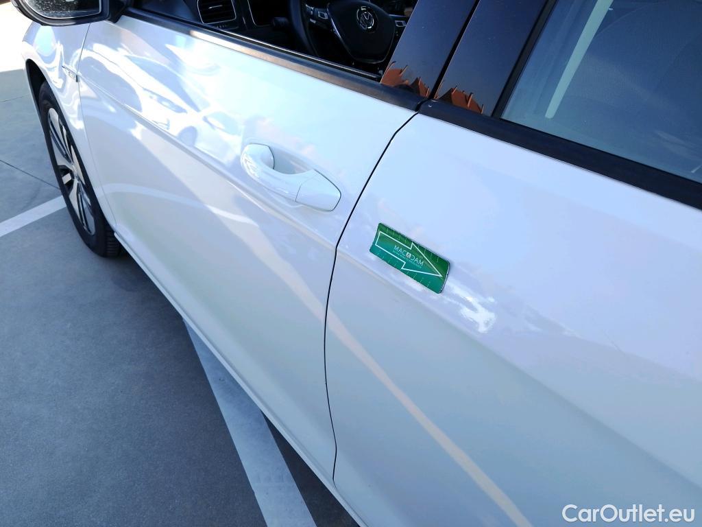  Volkswagen  Golf  VOLKSWAGEN / 2016 / 5P / berlina con portón e-ePower 110 kW (136CV) #10