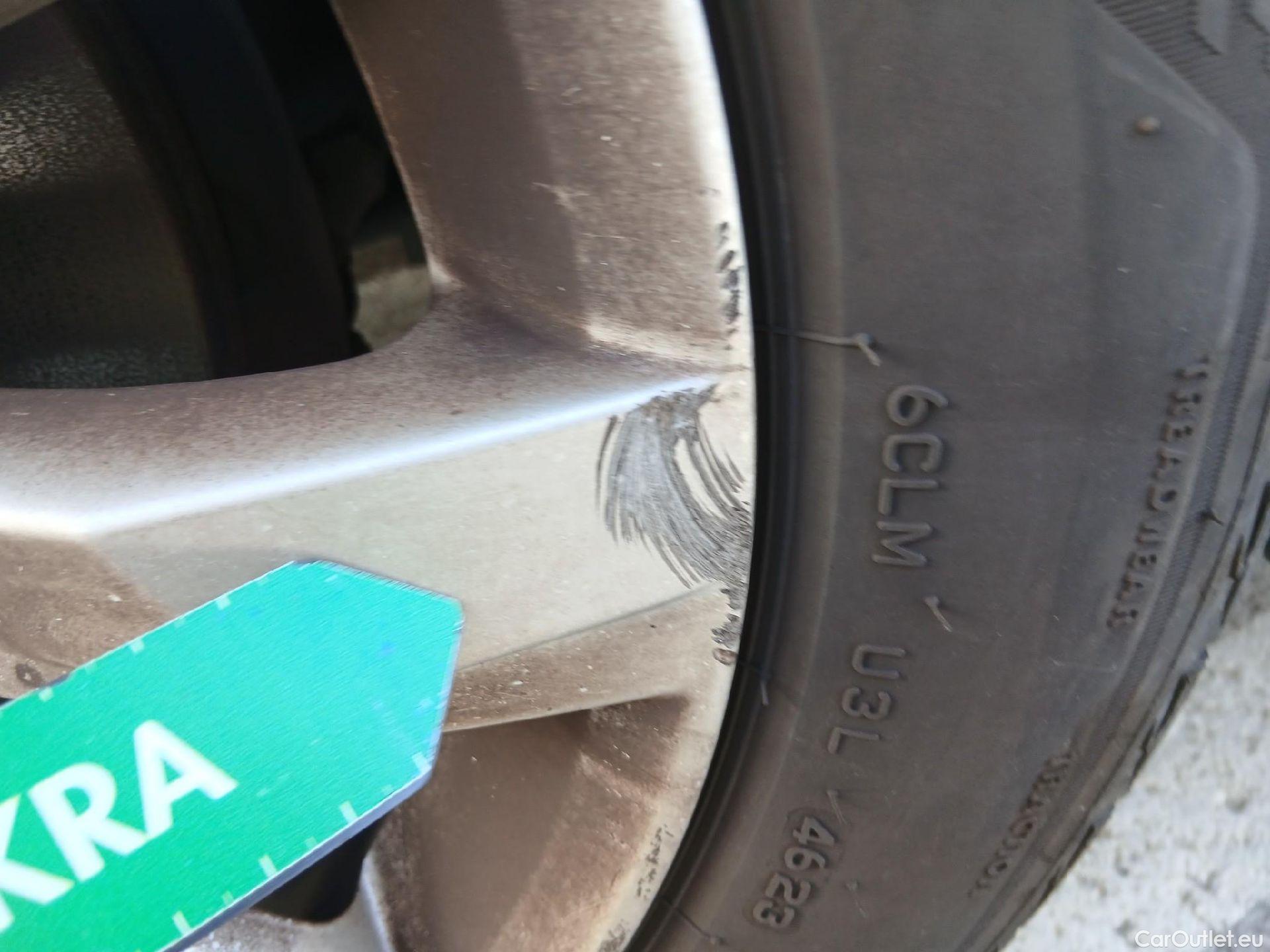  Volkswagen  T-ROC  Advance 2.0 TDI 115CV MT6 E6d #11