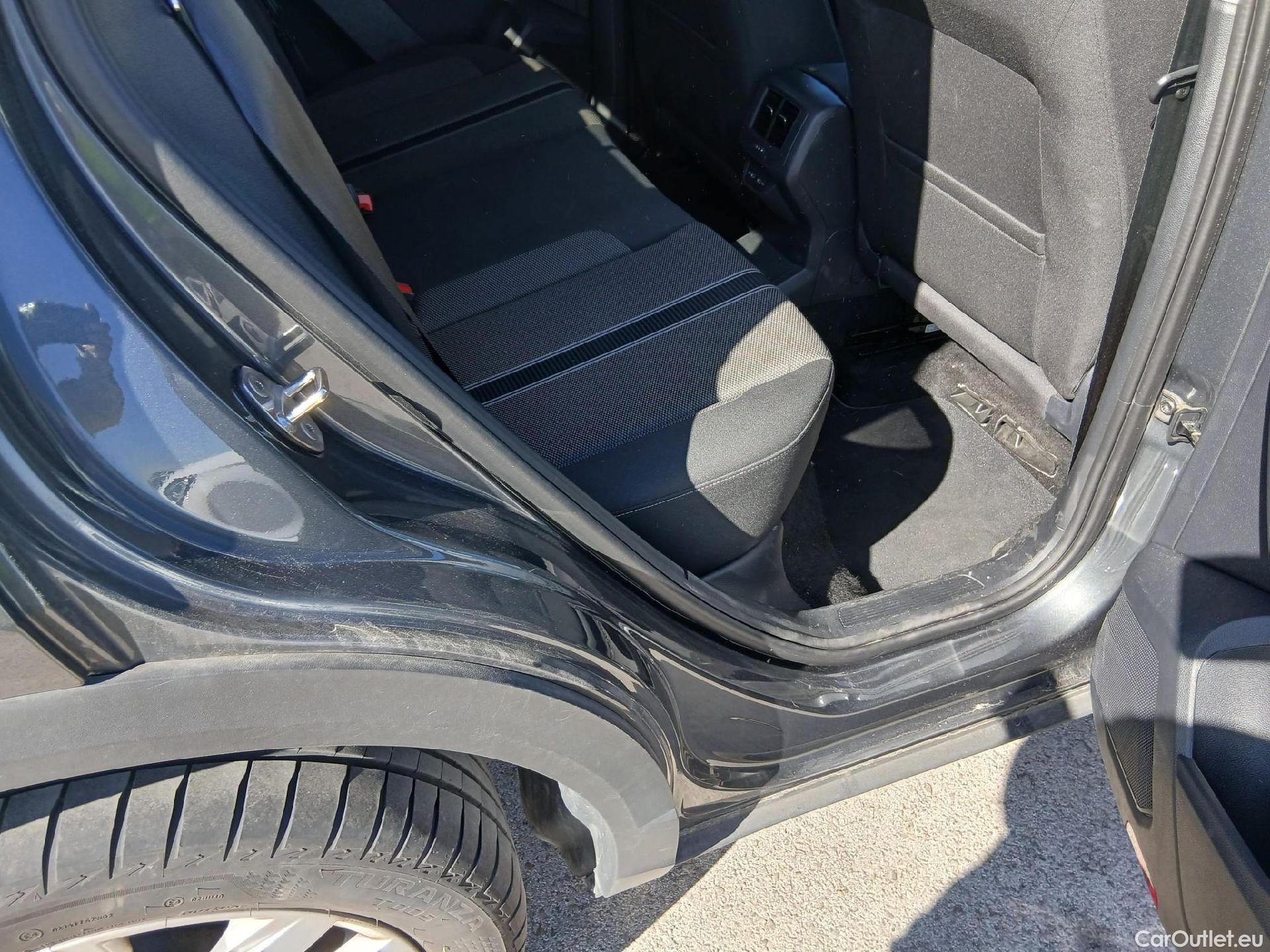  Volkswagen  T-ROC  Advance 2.0 TDI 115CV MT6 E6d #47