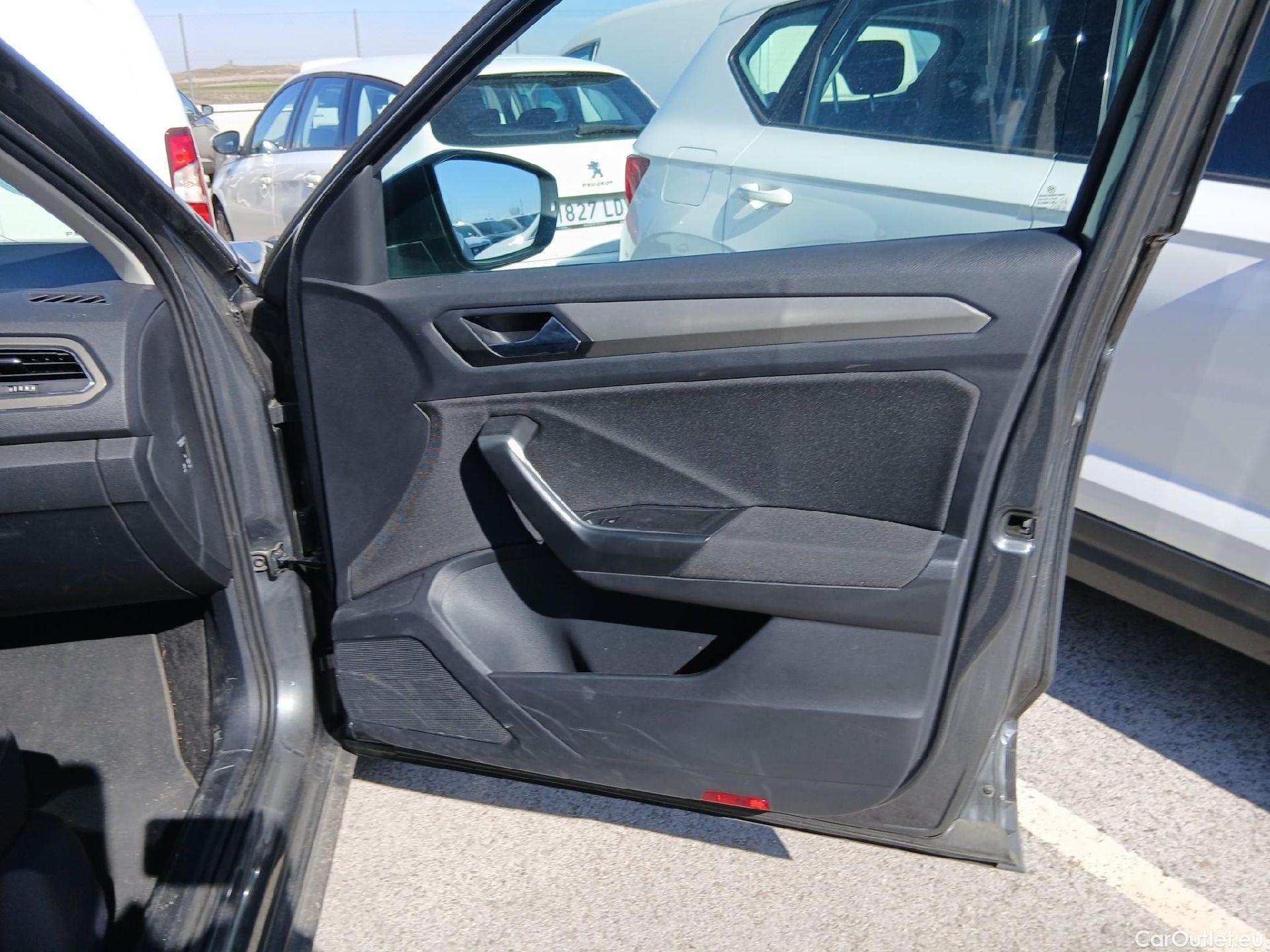  Volkswagen  T-ROC  Advance 2.0 TDI 115CV MT6 E6d #66