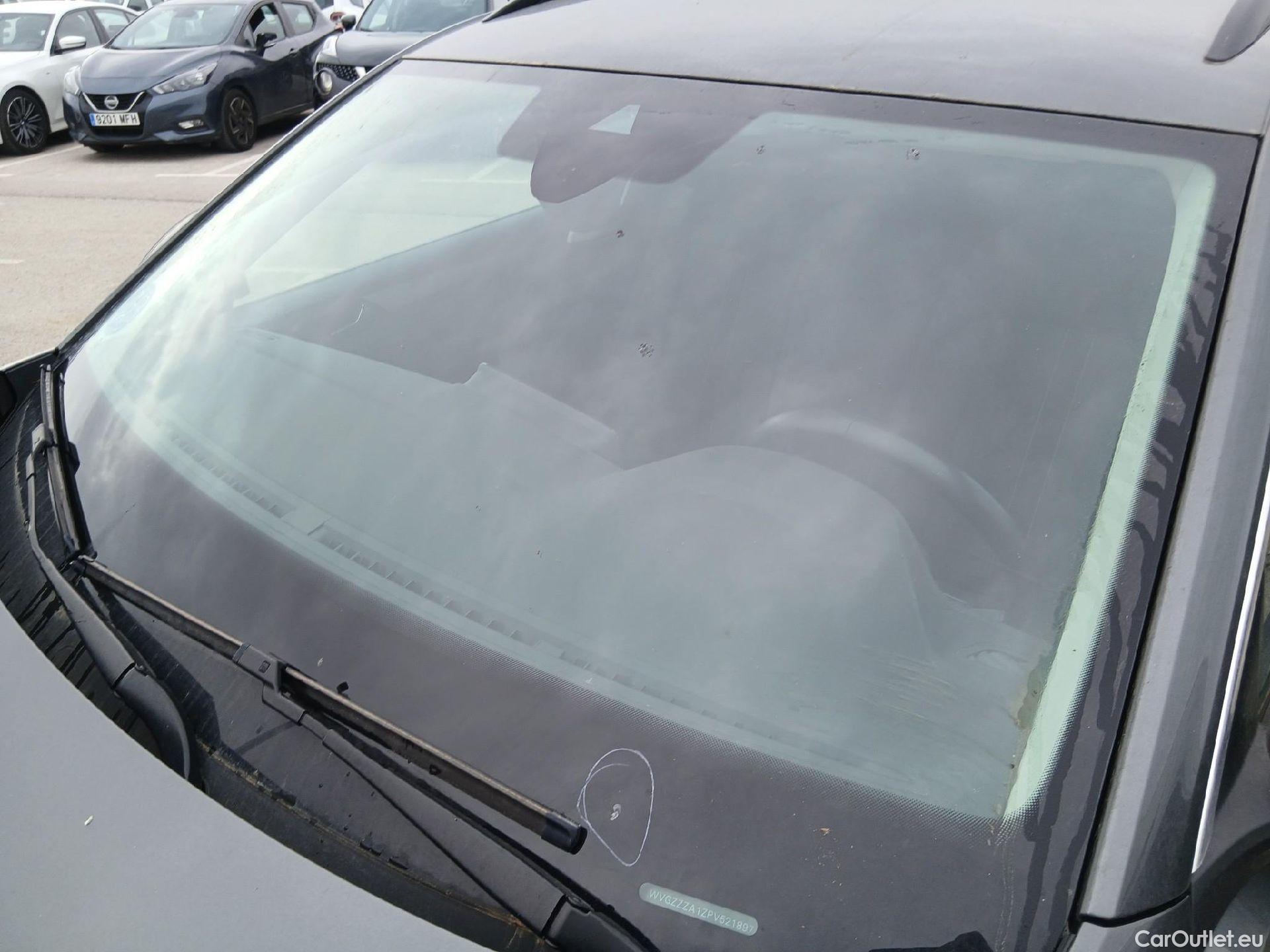  Volkswagen  T-ROC  Life 1.0 TSI 110CV MT6 E6d #6