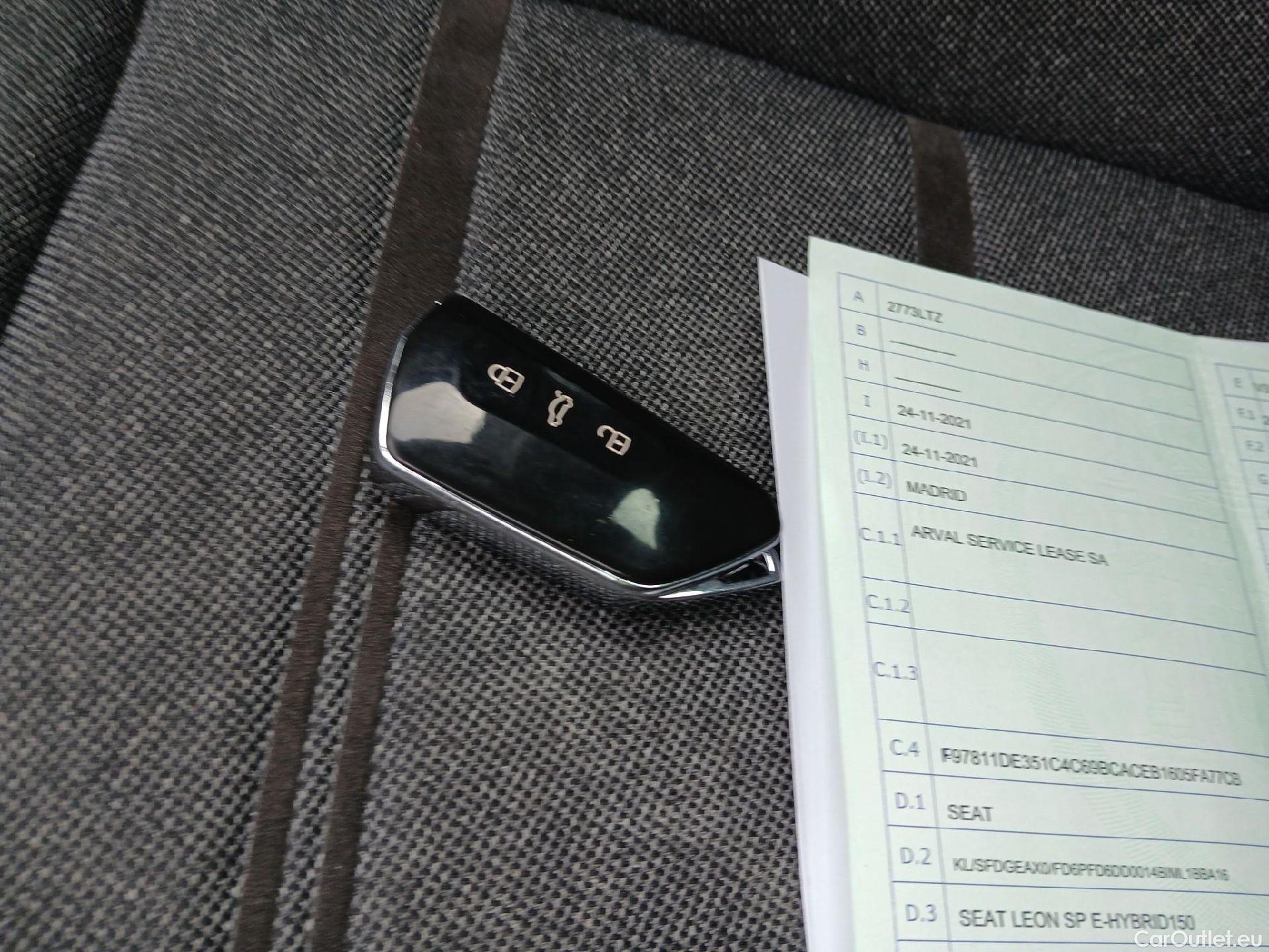  Seat  Leon SEAT Nuevo León / 2020 / 5P / familiar SP 1.4 e-Hybrid DSG S&S Xcellence Go L #1