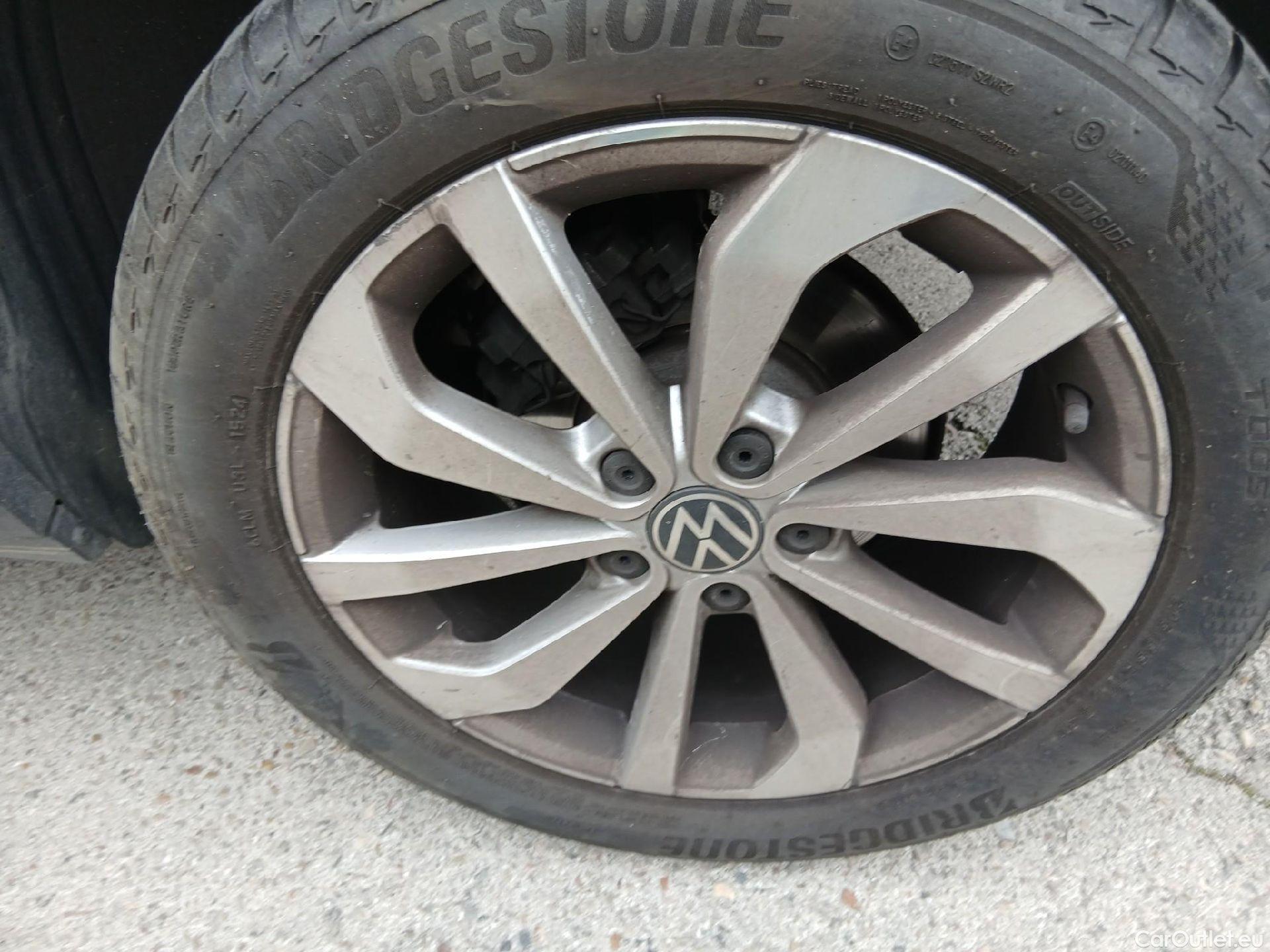  Volkswagen  T-ROC  Life 1.0 TSI 110CV MT6 E6d #27