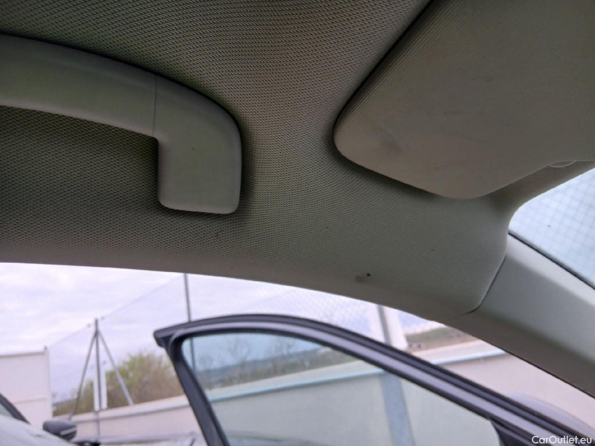  Volkswagen  T-ROC  Life 1.0 TSI 110CV MT6 E6d #20