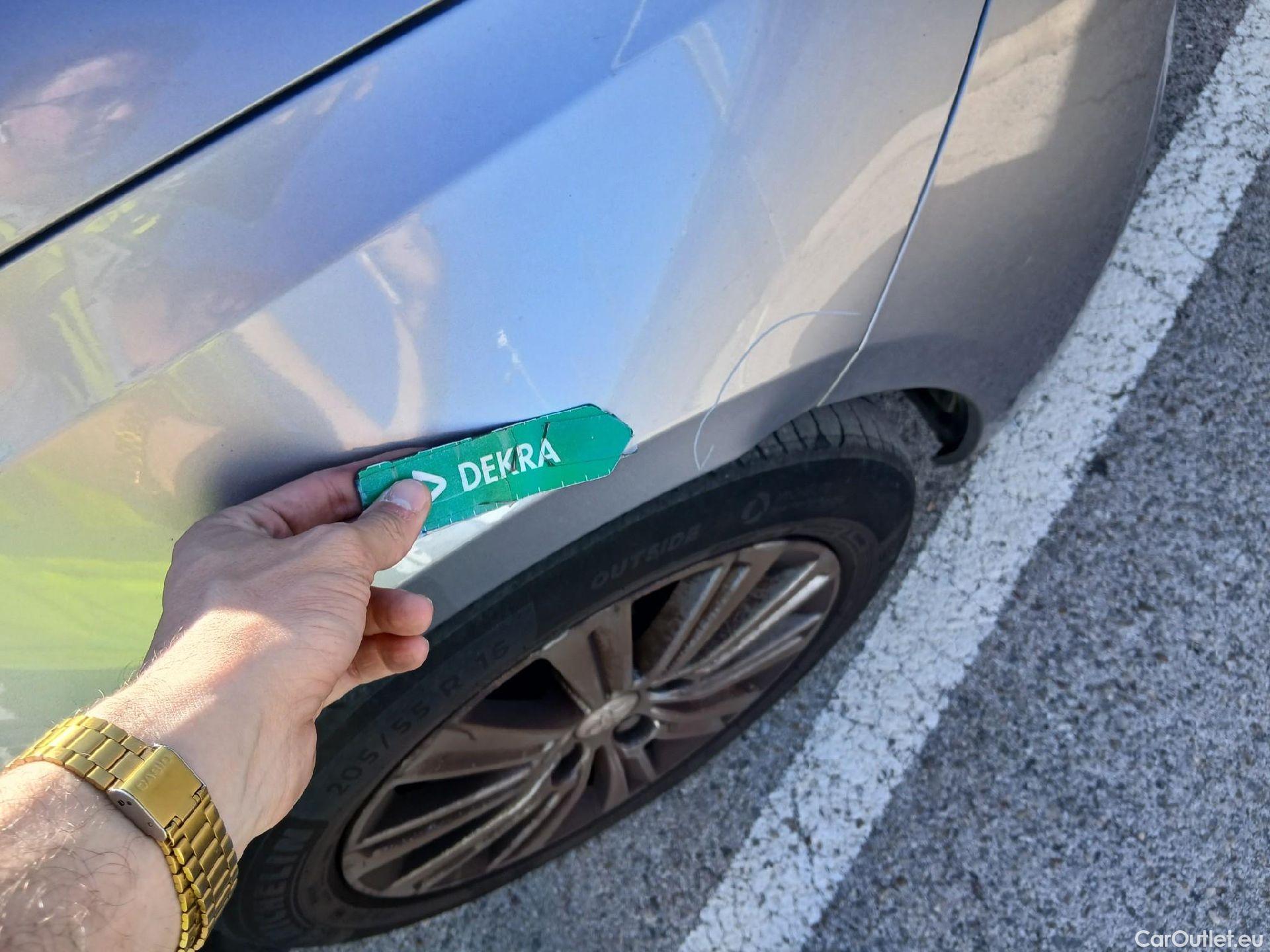  Peugeot  308 PEUGEOT  / 2017 / 5P / familiar SW Allure Pack PureTech 130 S&S #48