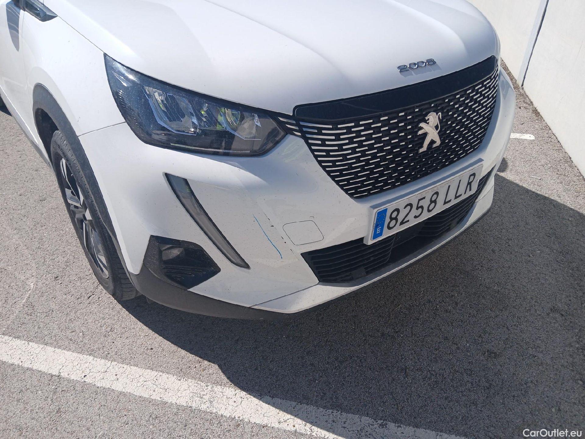  Peugeot  2008 PEUGEOT  / 2019 / 5P / todoterreno Allure BlueHDI 100 S&S BVM6 (AC) #14