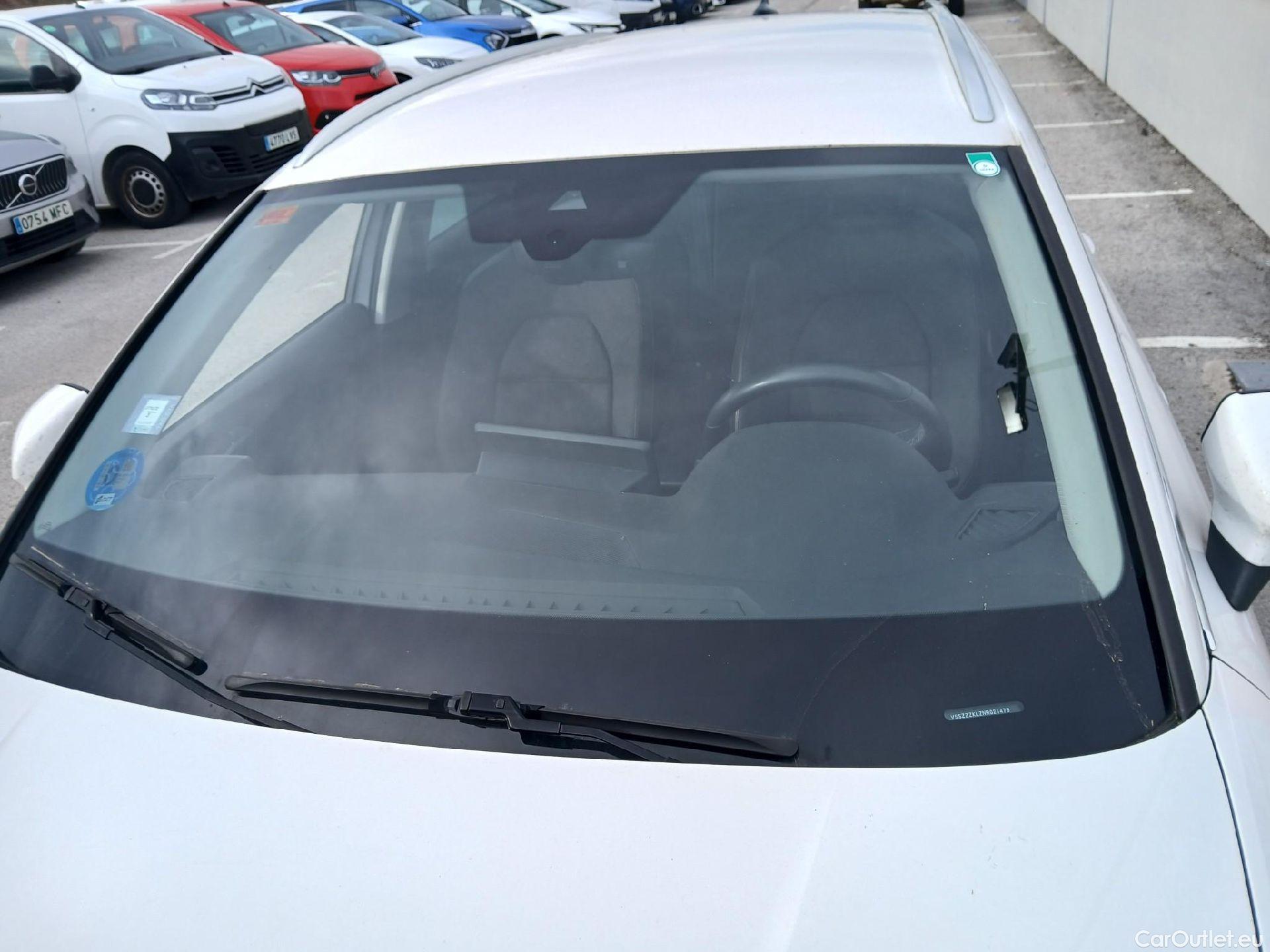  Seat  Leon SEAT Nuevo León / 2020 / 5P / familiar SP 1.4 e-Hybrid DSG S&S Xcellence Go L #11