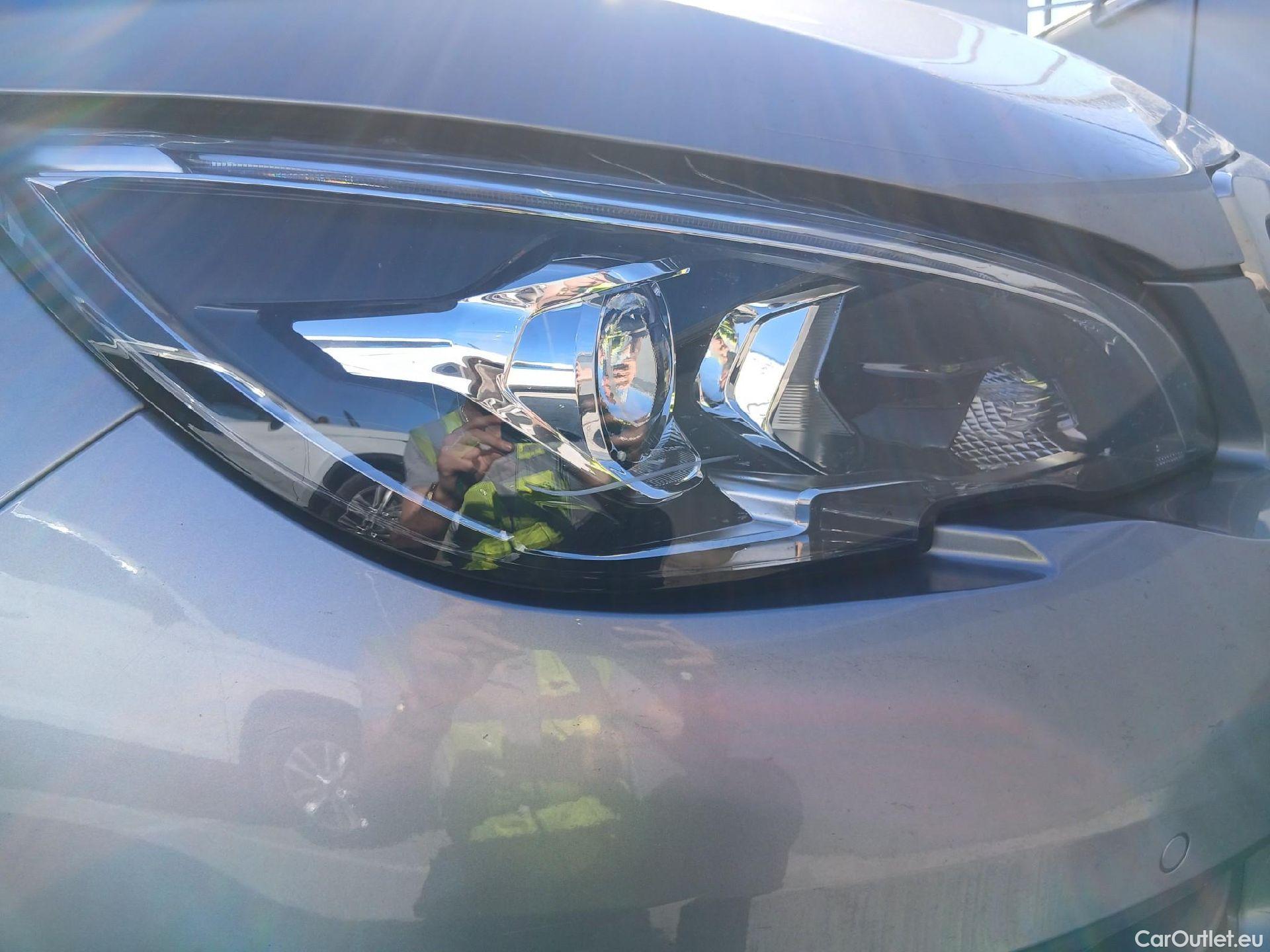  Peugeot  308 PEUGEOT  / 2017 / 5P / familiar SW Allure Pack PureTech 130 S&S #5