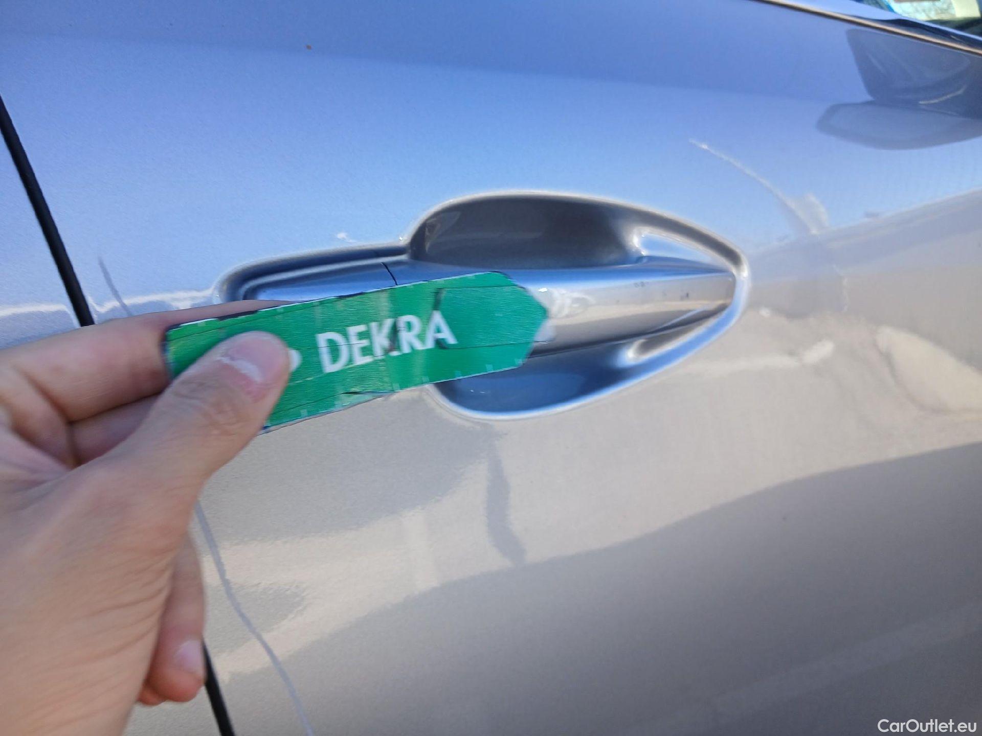  Peugeot  308 PEUGEOT  / 2017 / 5P / familiar SW Allure Pack PureTech 130 S&S #41