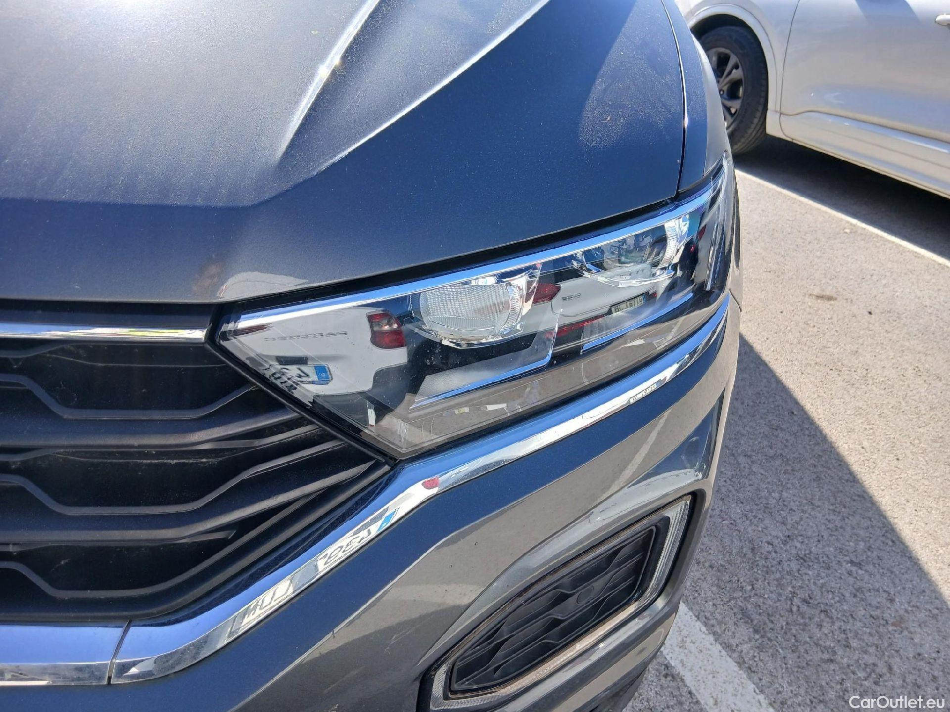  Volkswagen  T-ROC  Advance 2.0 TDI 115CV MT6 E6d #9