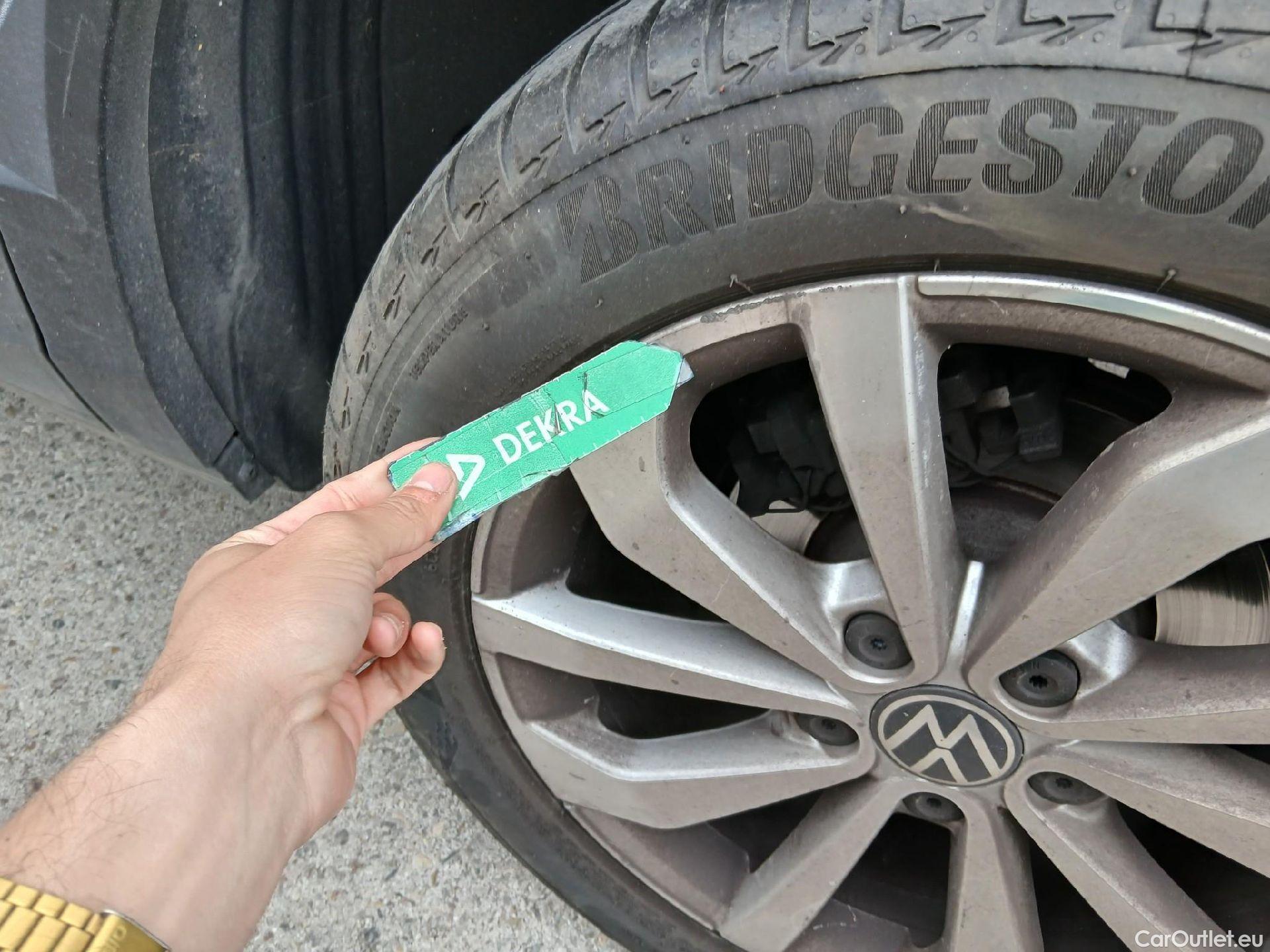  Volkswagen  T-ROC  Life 1.0 TSI 110CV MT6 E6d #26