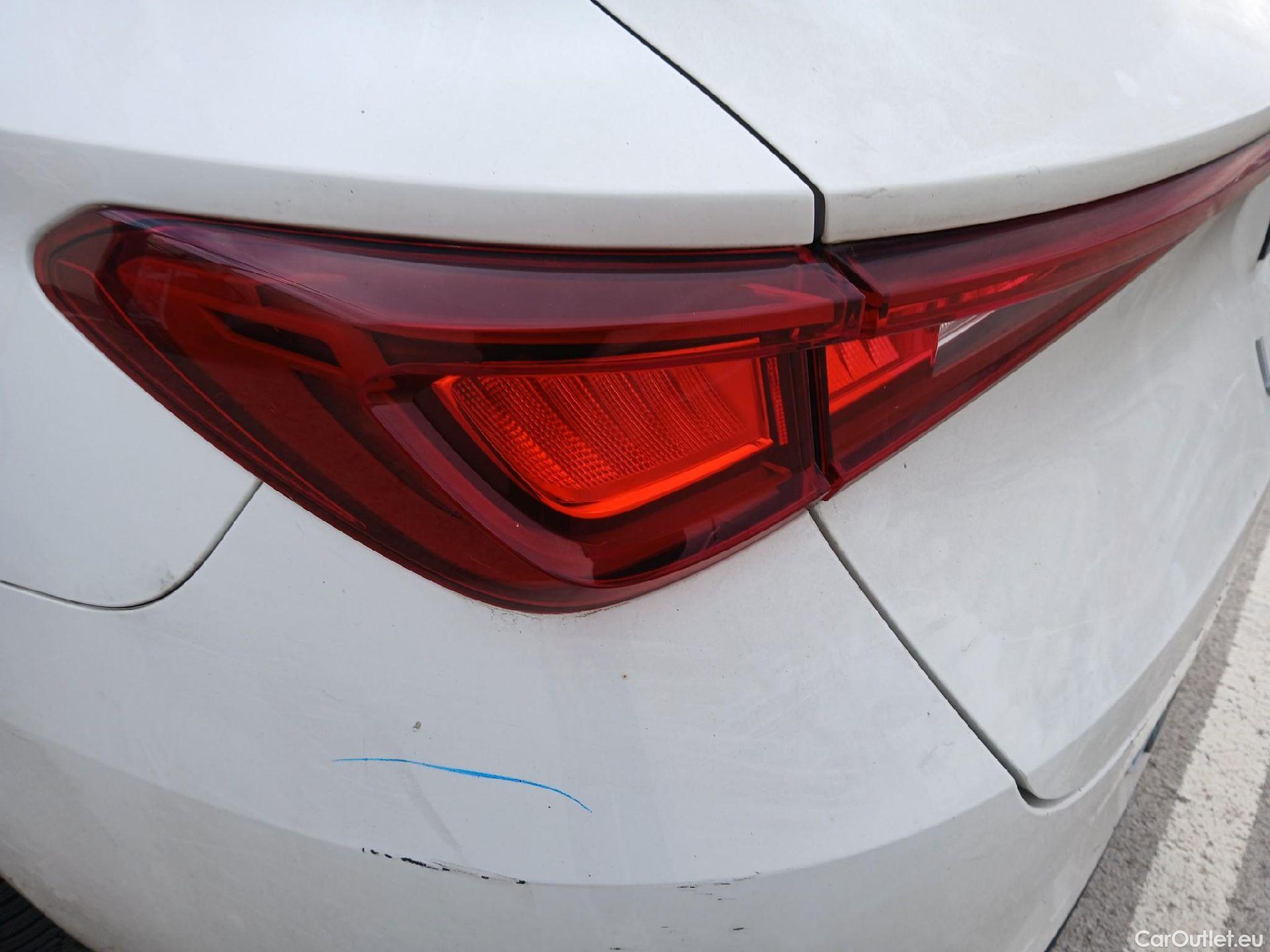  Seat  Leon SEAT Nuevo León / 2020 / 5P / familiar SP 1.4 e-Hybrid DSG S&S Xcellence Go L #20