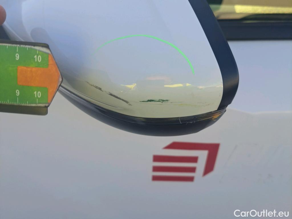  Peugeot  2008 PEUGEOT  / 2019 / 5P / todoterreno Active BlueHDI 81kW (110CV) #34