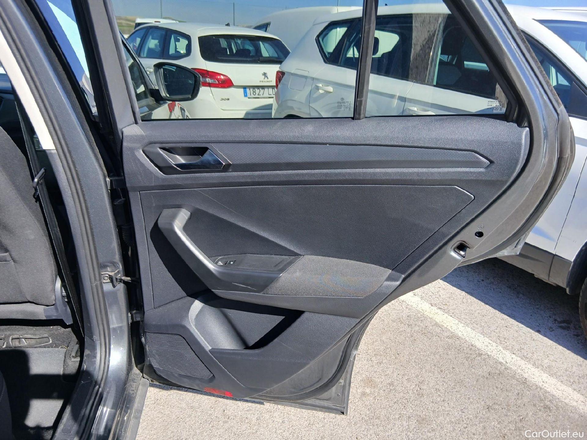  Volkswagen  T-ROC  Advance 2.0 TDI 115CV MT6 E6d #50