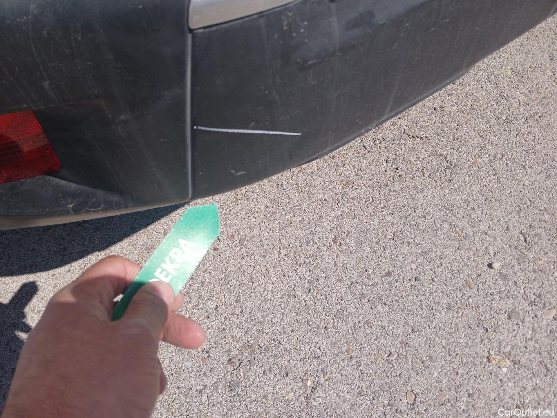  Peugeot  2008 PEUGEOT  / 2019 / 5P / todoterreno Allure BlueHDI 100 S&S BVM6 (AC) #29